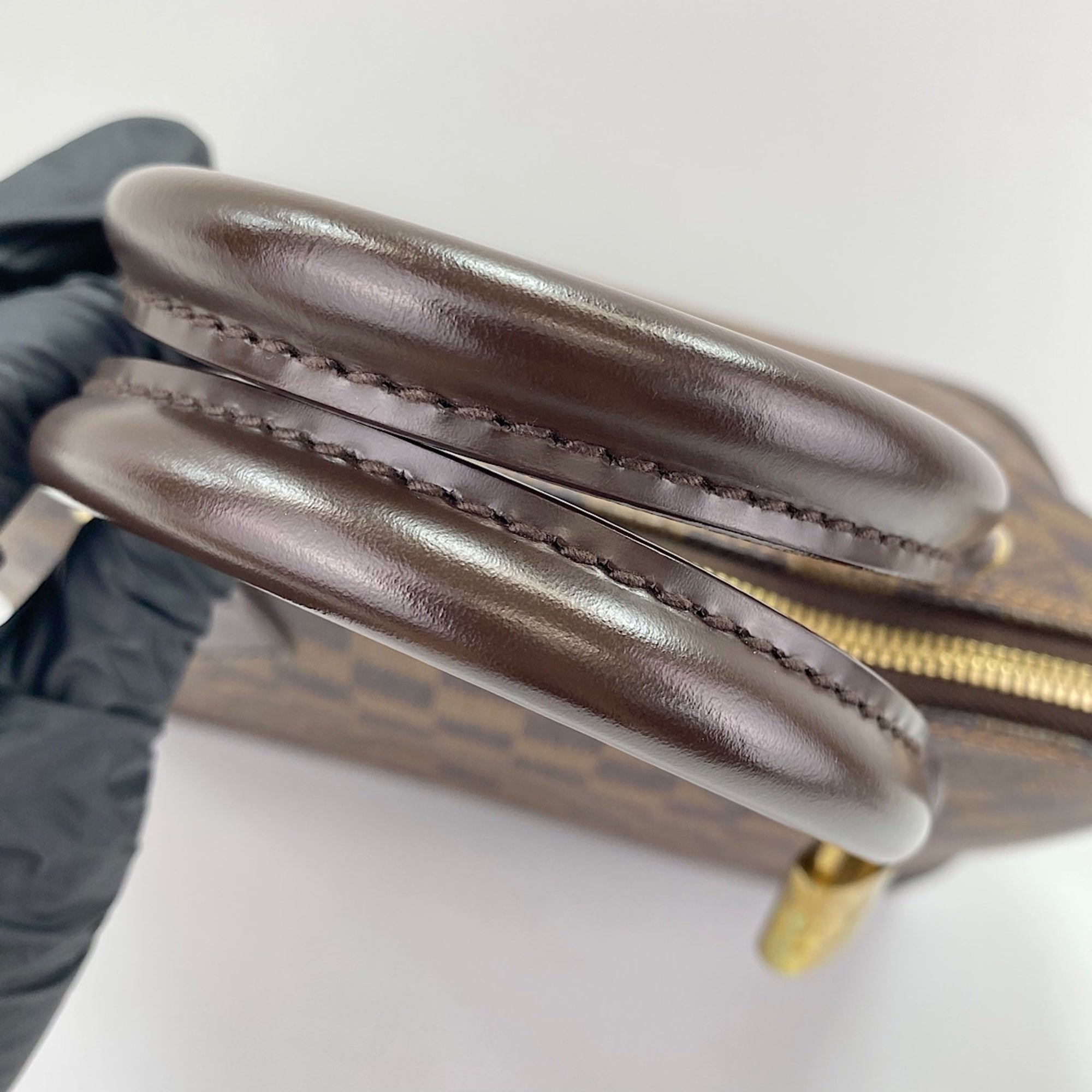 Louis Vuitton Brown Handbag (Pre-Owned)