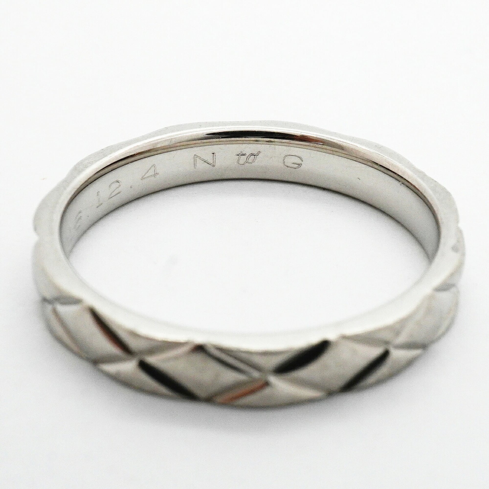 Chanel Platinum 950 Band Ring (Pre-Owned)