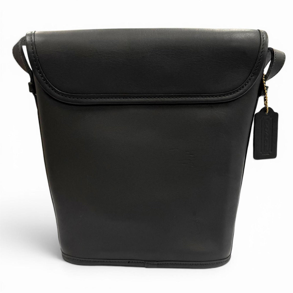 Coach Black Leather Shoulder Bag (Pre-Owned)