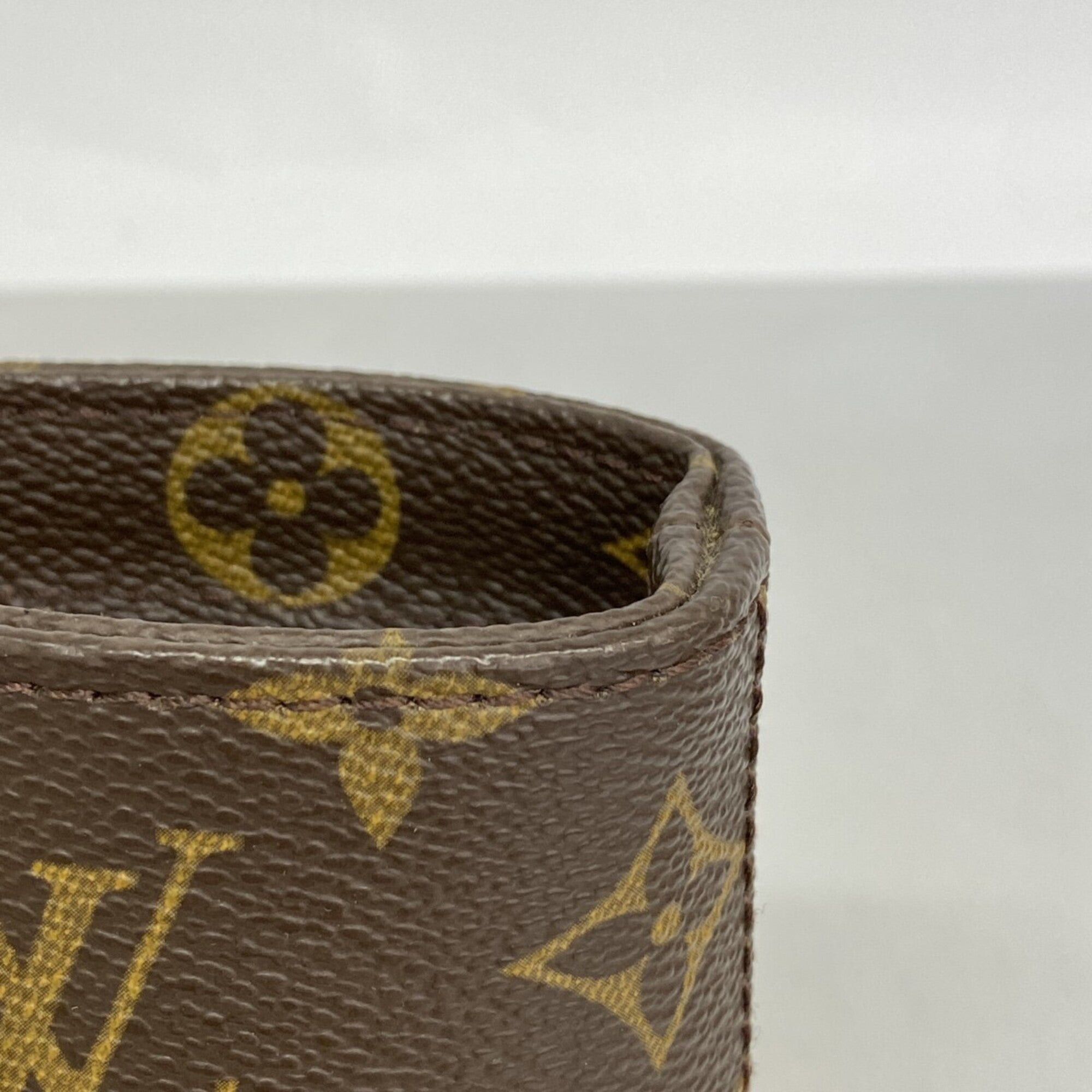 Louis Vuitton Brown Handbag (Pre-Owned)