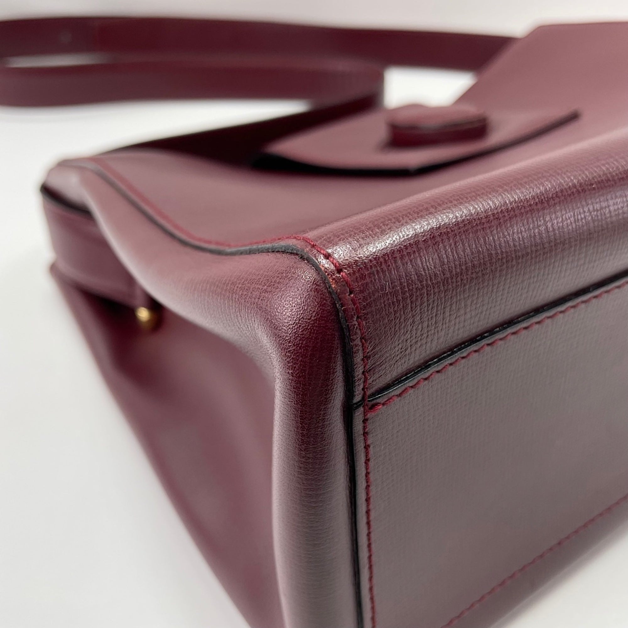 Cartier Must Wine Red Shoulder Bag (Pre-Owned)