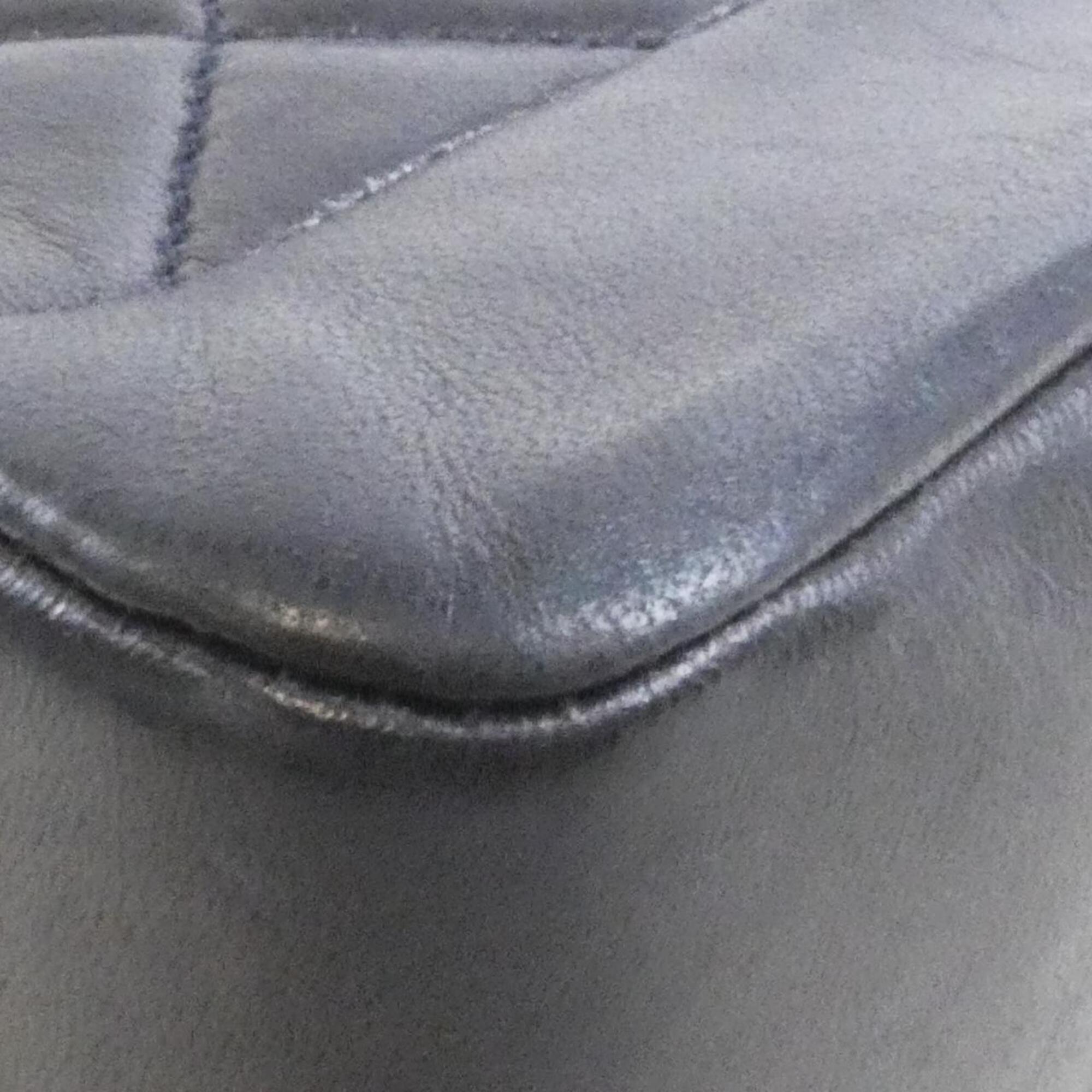 Chanel Navy Leather Shoulder Bag (Pre-Owned)