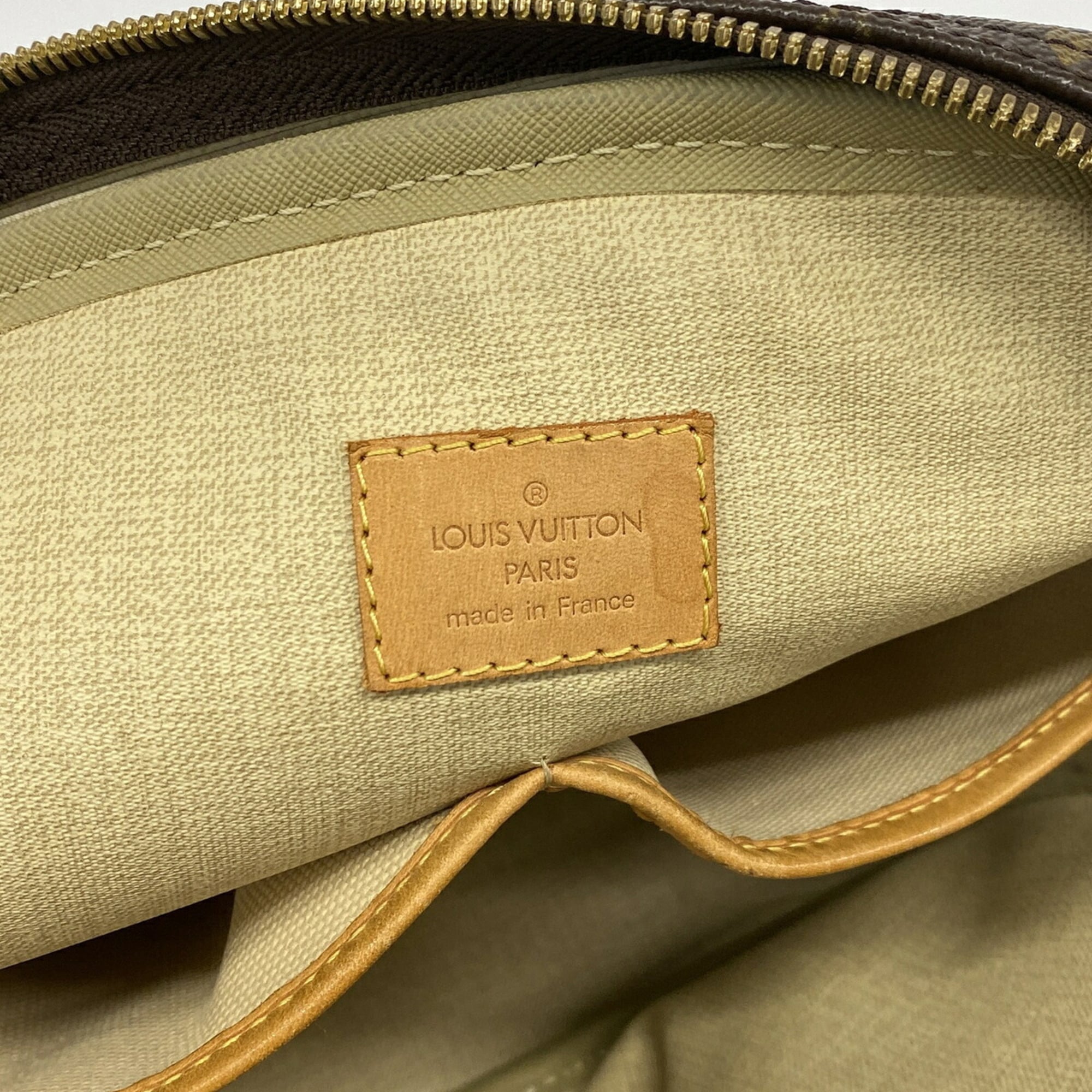 Louis Vuitton Brown Handbag (Pre-Owned)