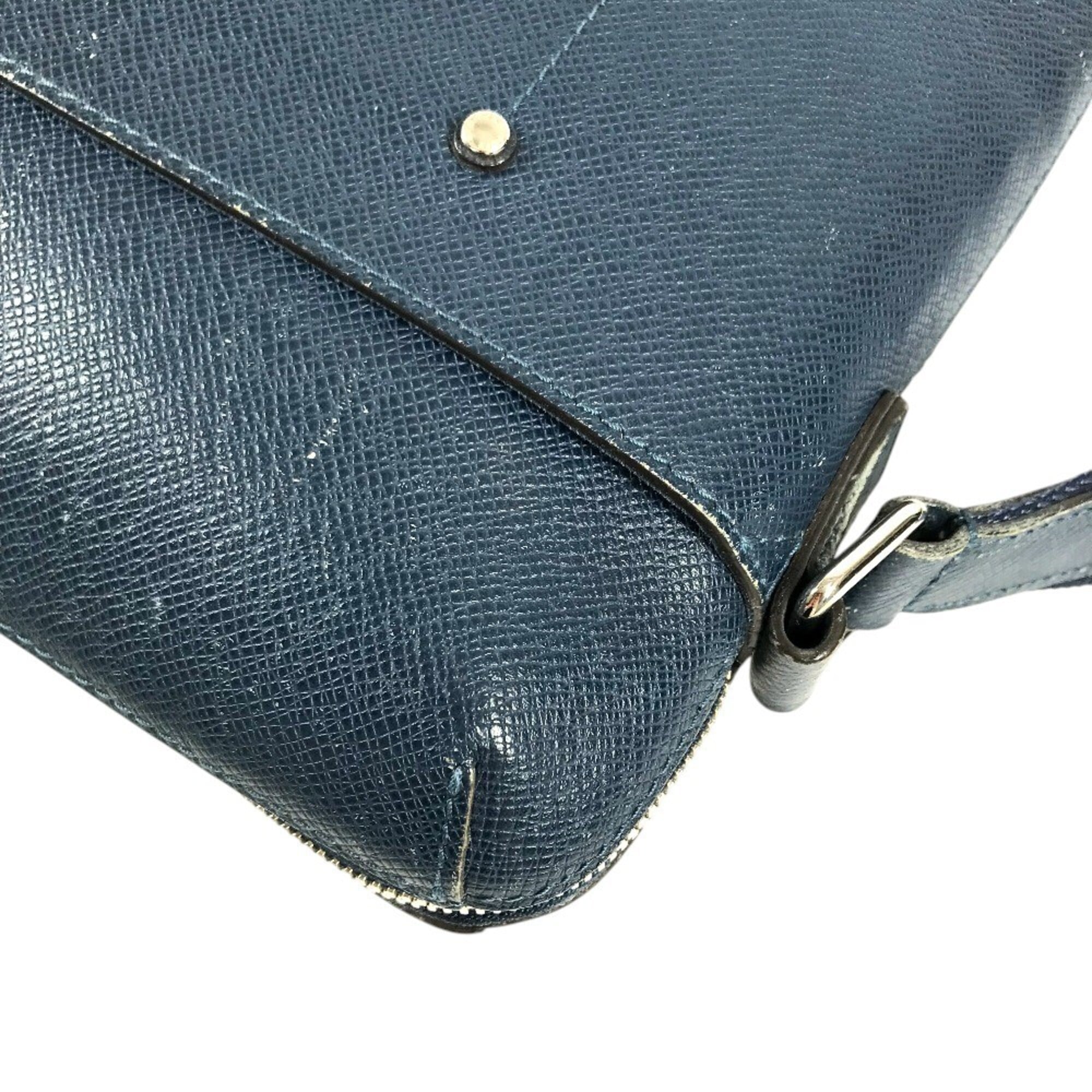 Louis Vuitton Navy Taiga Leather Handbag Messenger Bag Shoulder Bag (Pre-Owned)