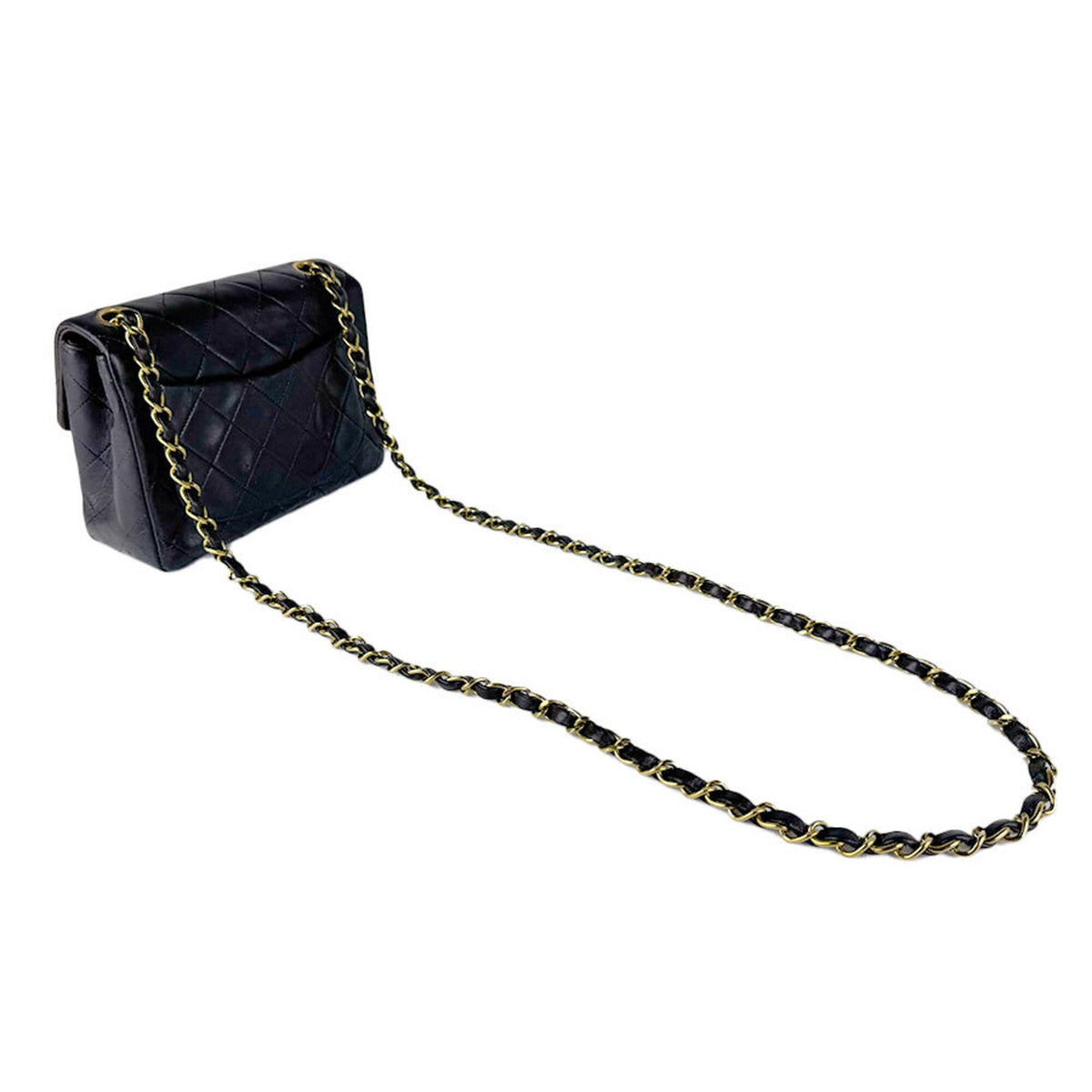 Chanel Black Leather Shoulder Bag (Pre-Owned)