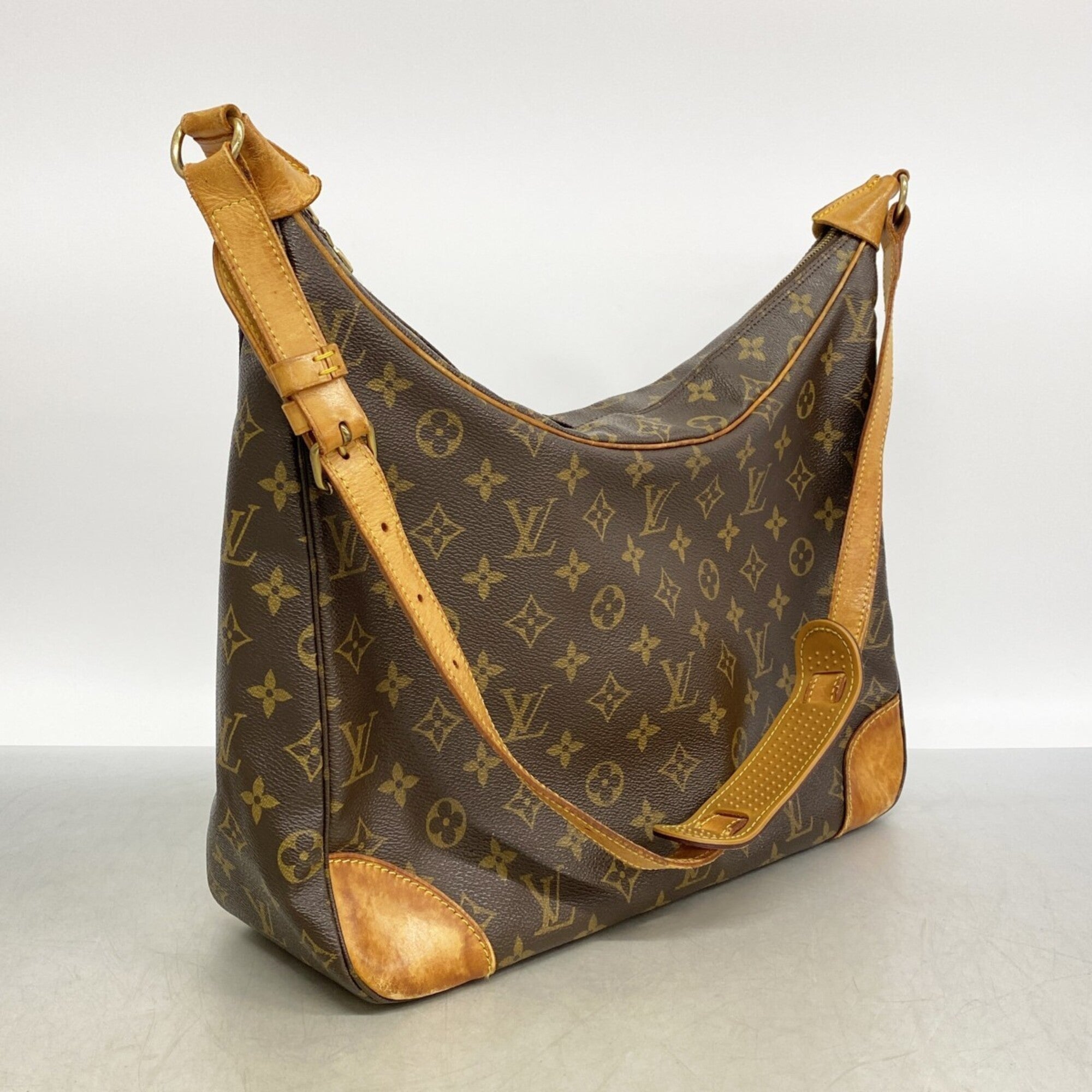 Louis Vuitton Brown Shoulder Bag (Pre-Owned)