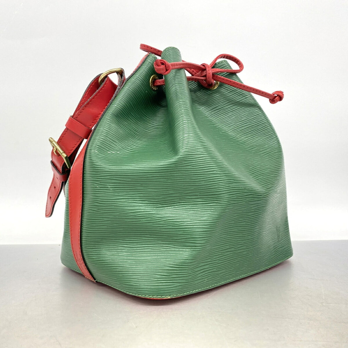 Louis Vuitton Borneo Green Castilian Red Shoulder Bag (Pre-Owned)
