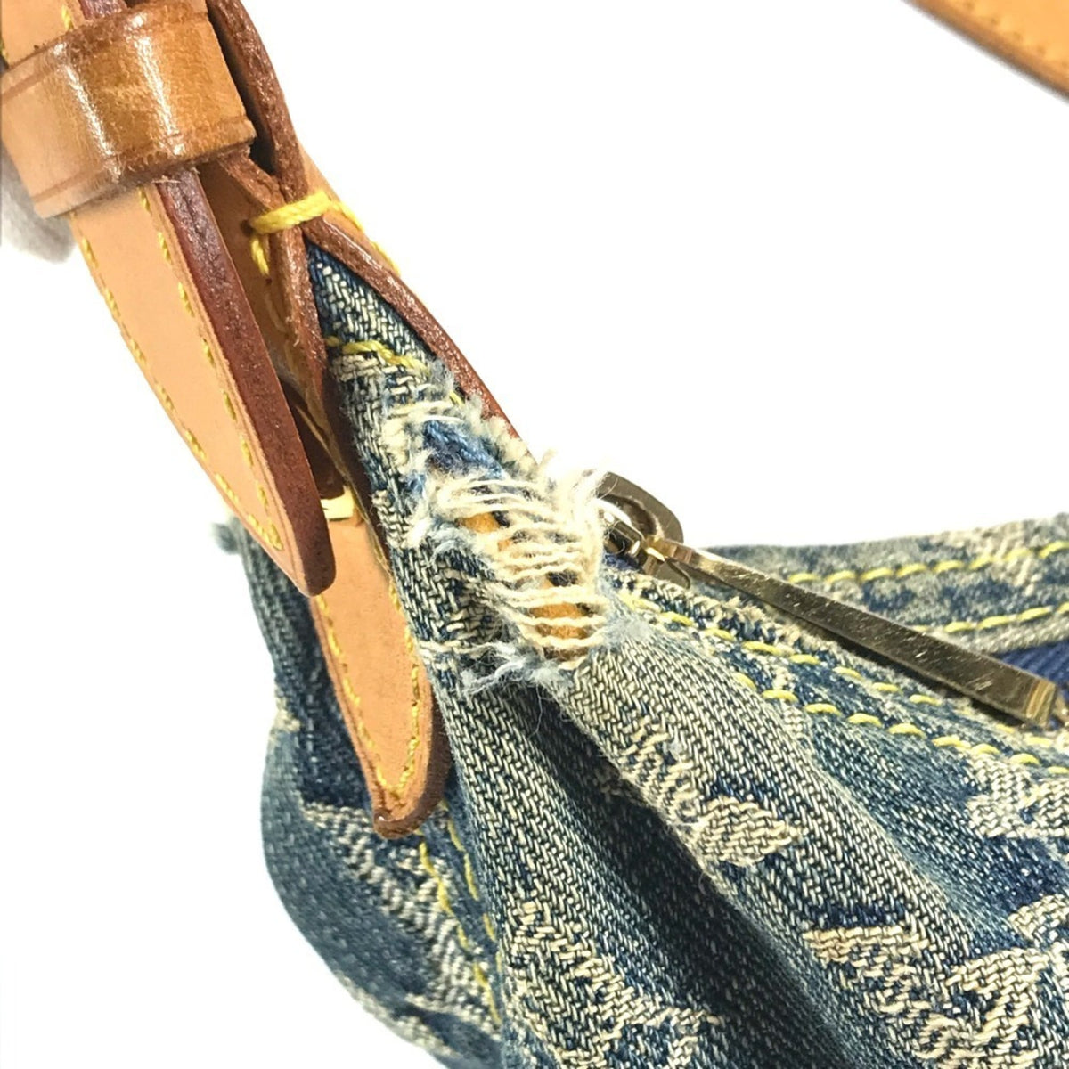 Louis Vuitton Blue Monogram Denim Shoulder Bag (Pre-Owned)