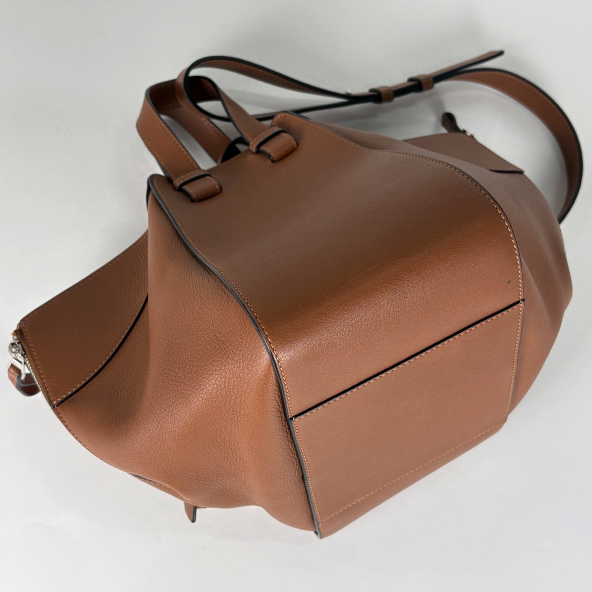 Loewe Brown Leather Handbag (Pre-Owned)