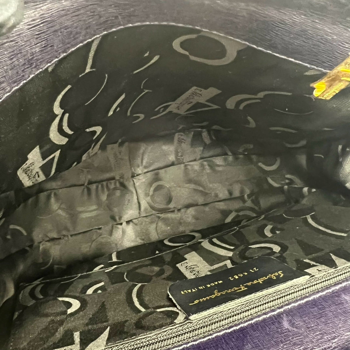 Salvatore Ferragamo Purple Leather Shoulder Bag (Pre-Owned)