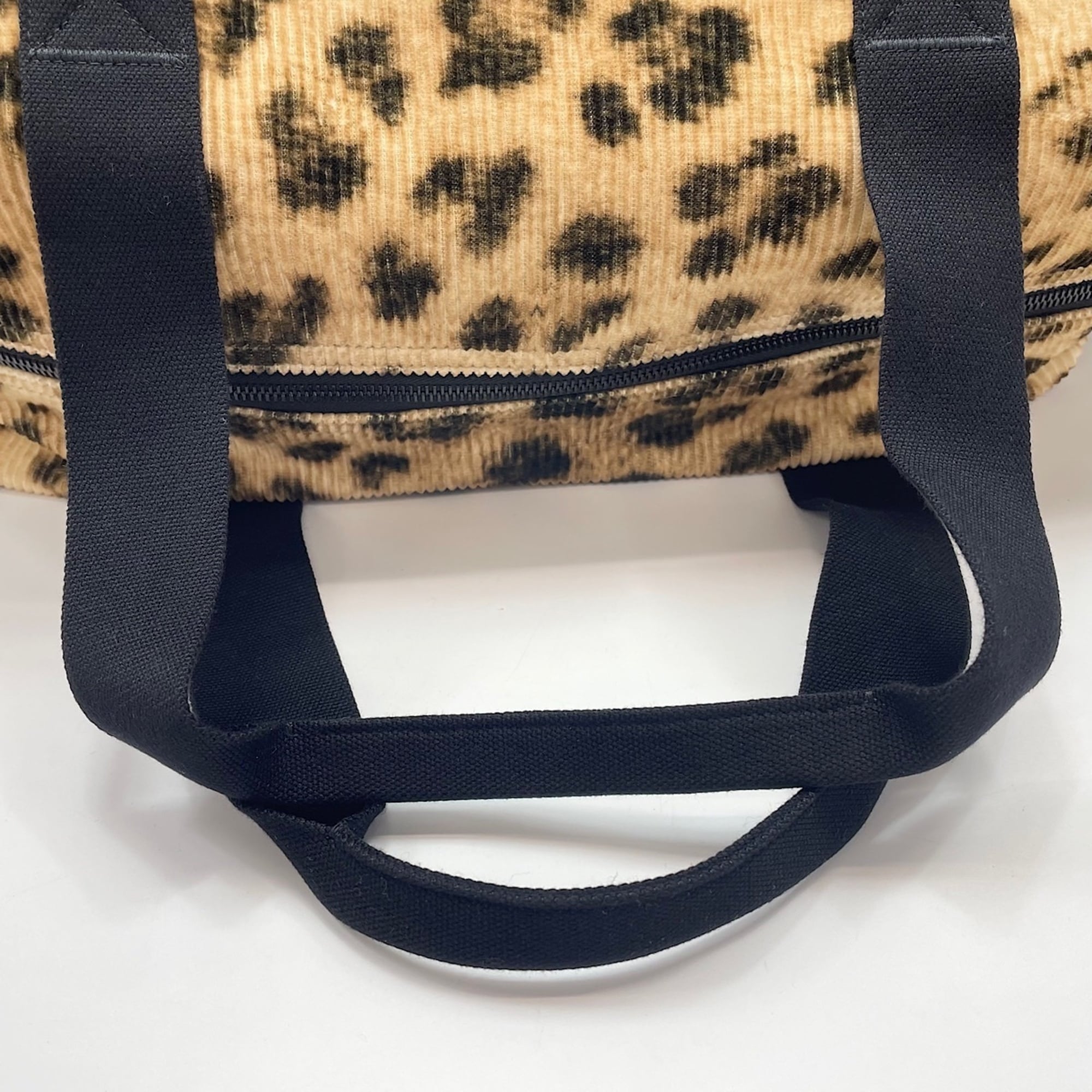 Yves Saint Laurent Beige Messenger Bag Shoulder Bag (Pre-Owned)