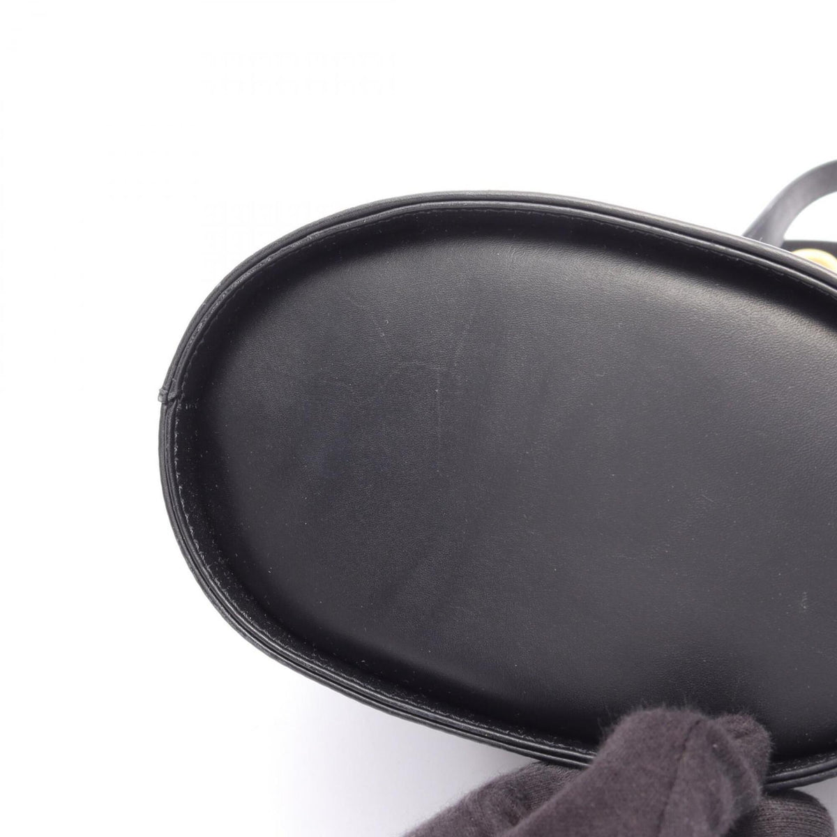 Salvatore Ferragamo Black Leather Handbag (Pre-Owned)