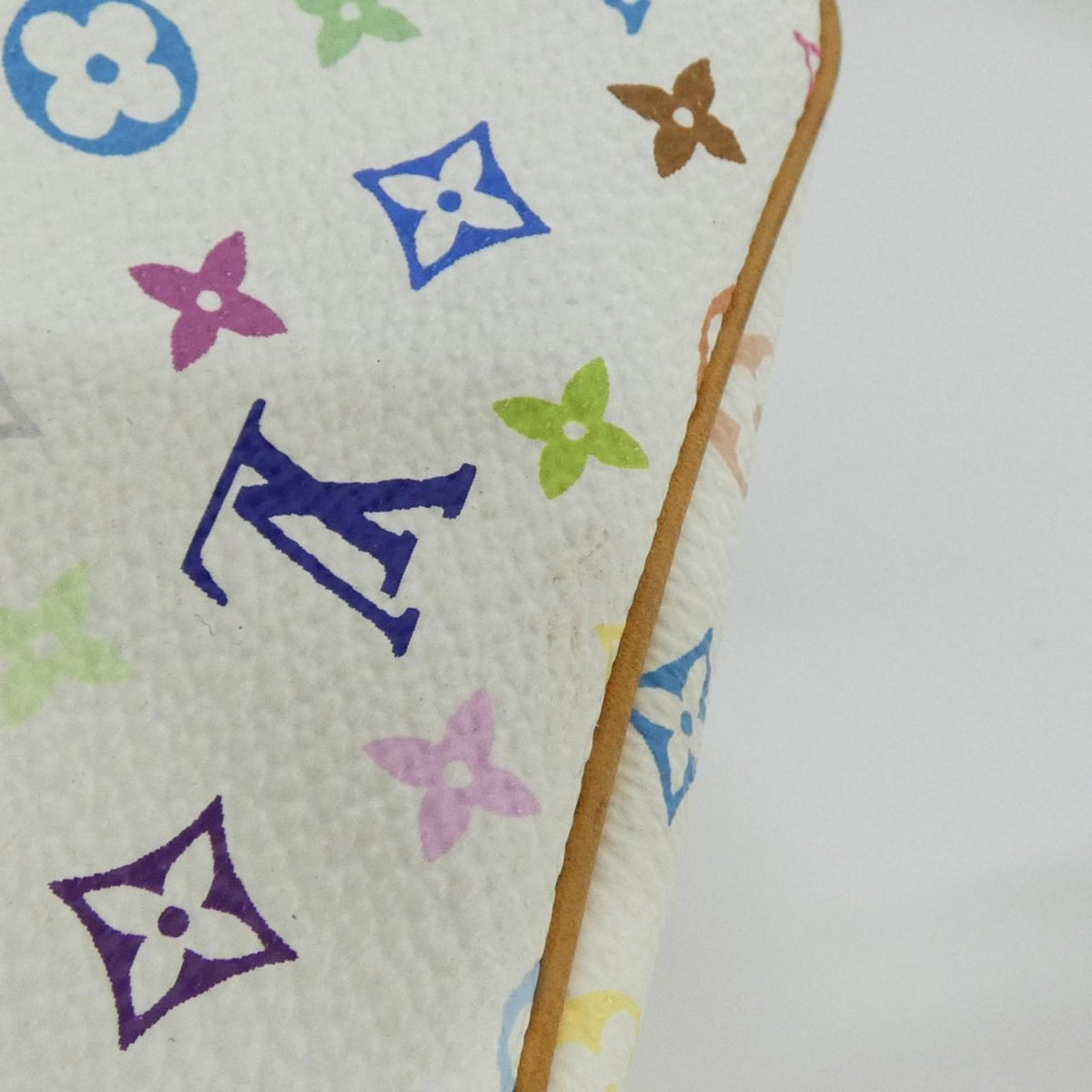 Louis Vuitton White Coated Canvas Pouch (Pre-Owned)
