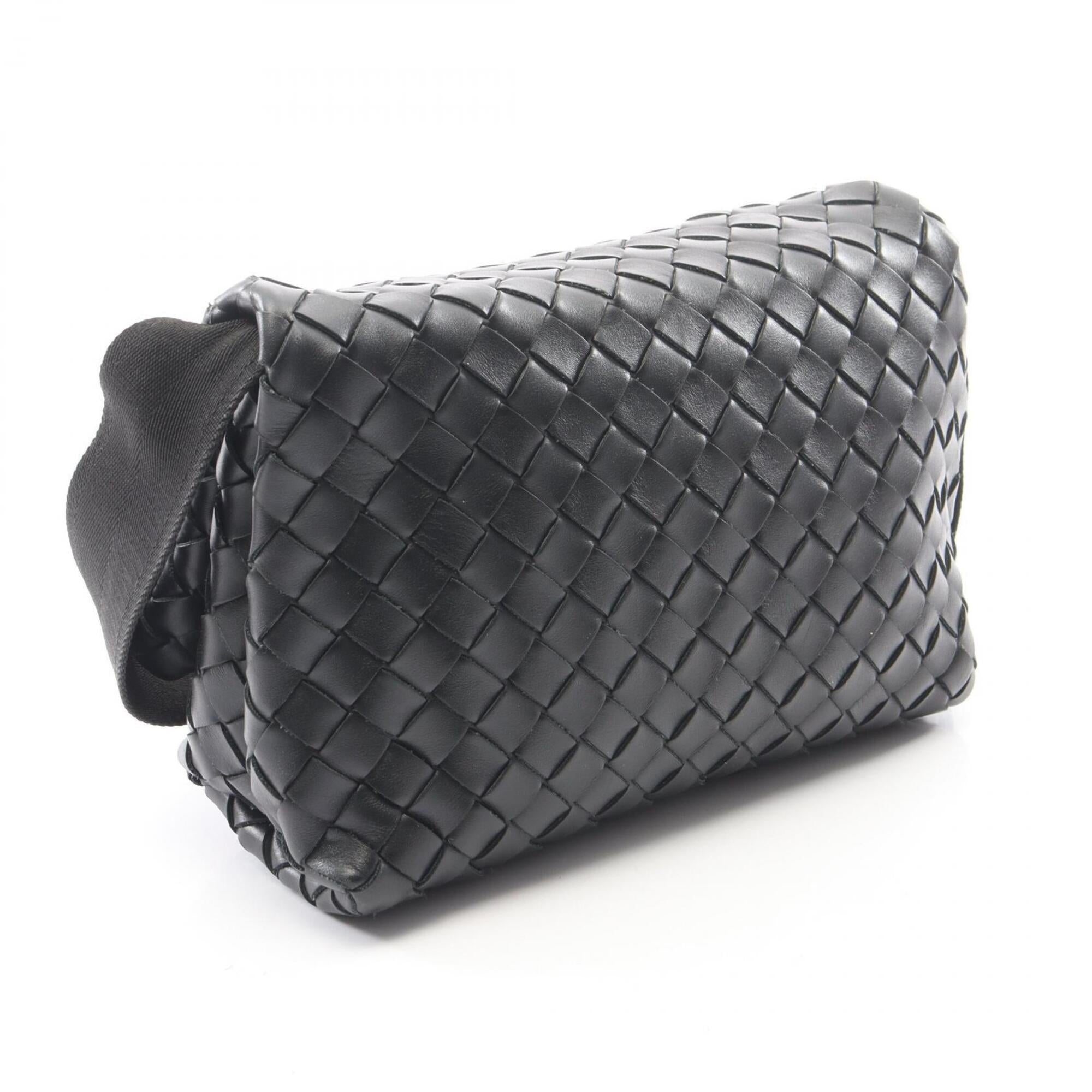 Bottega Veneta Black Leather Handbag Shoulder Bag (Pre-Owned)
