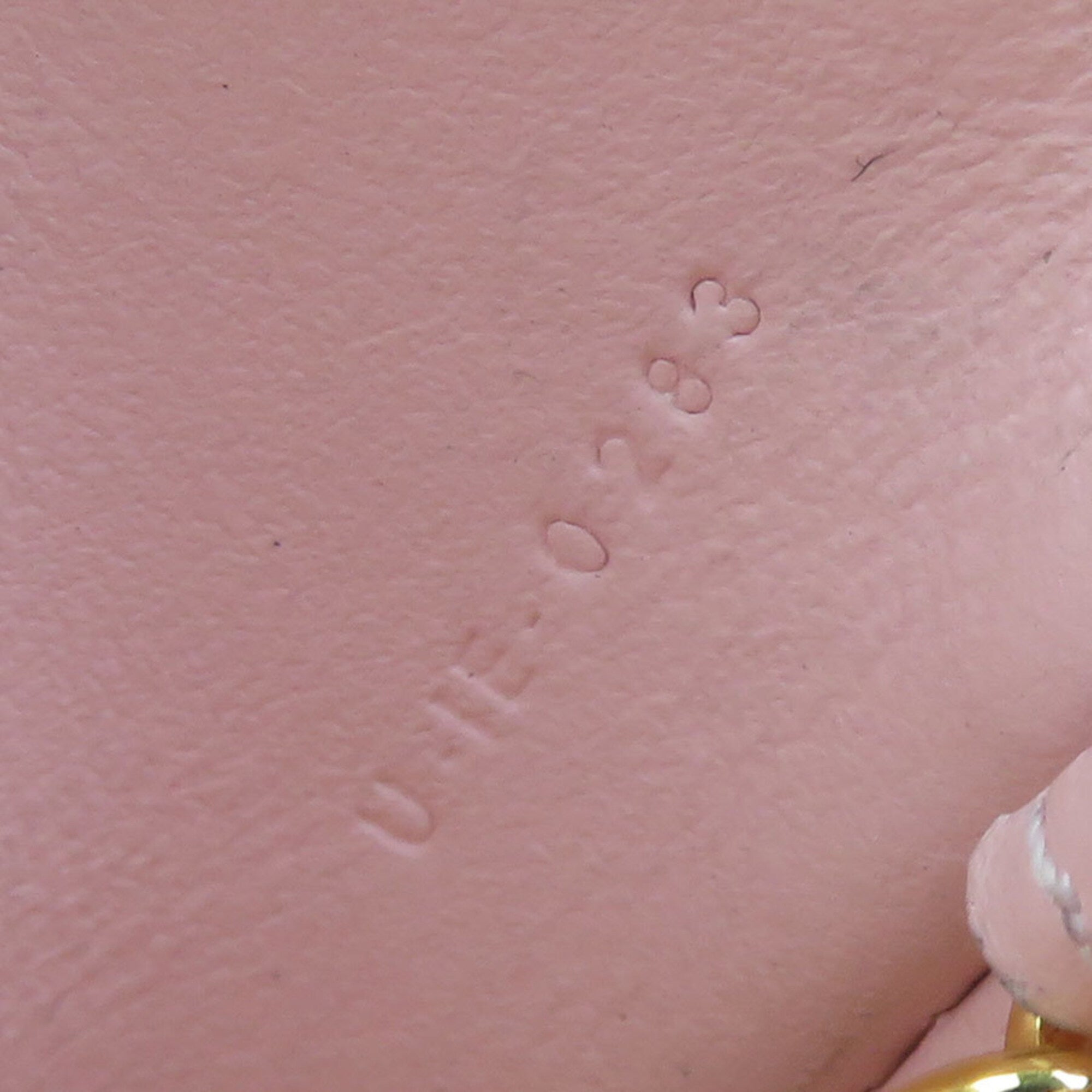 Celine Pink Leather Coin Purse/Coin Case (Pre-Owned)