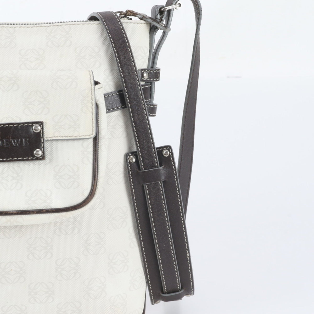 Loewe Brown White Leather Coated Canvas Crossbody Bag Handbag Shoulder Bag Tote Bag (Pre-Owned)