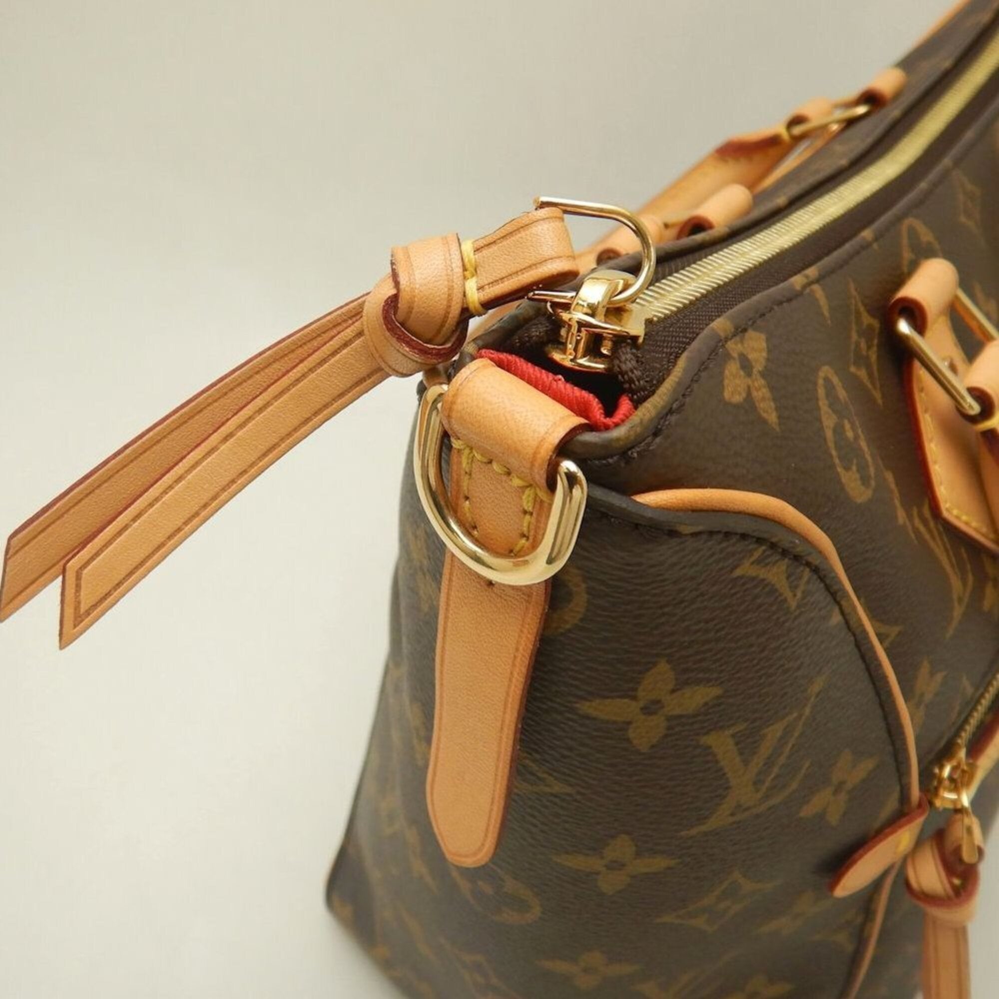 Louis Vuitton Brown Monogram Canvas Handbag (Pre-Owned)