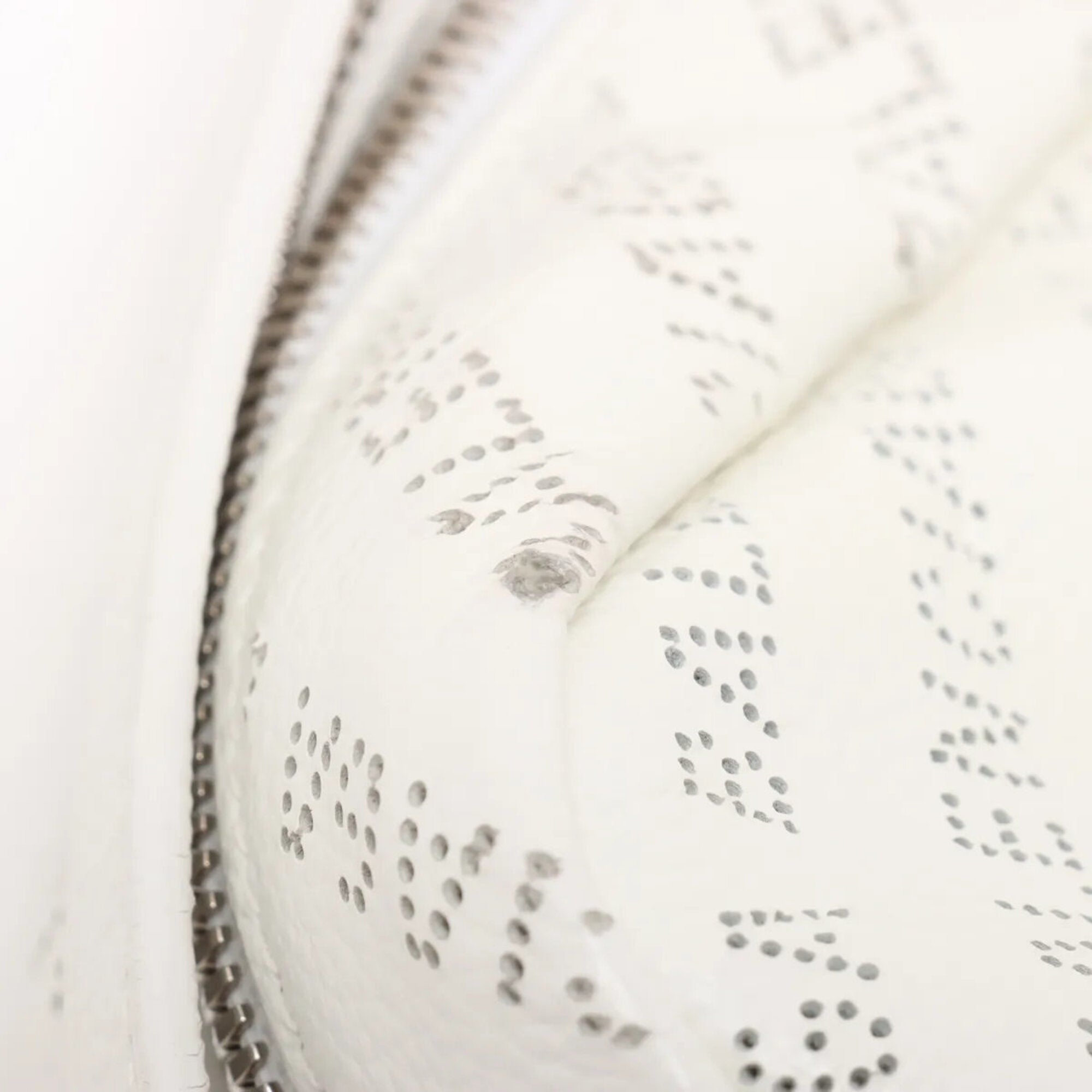 Balenciaga White Leather Shoulder Bag (Pre-Owned)