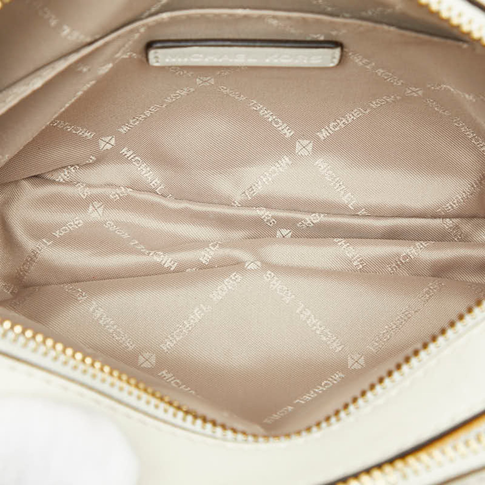 Michael Kors White Leather Shoulder Bag (Pre-Owned)