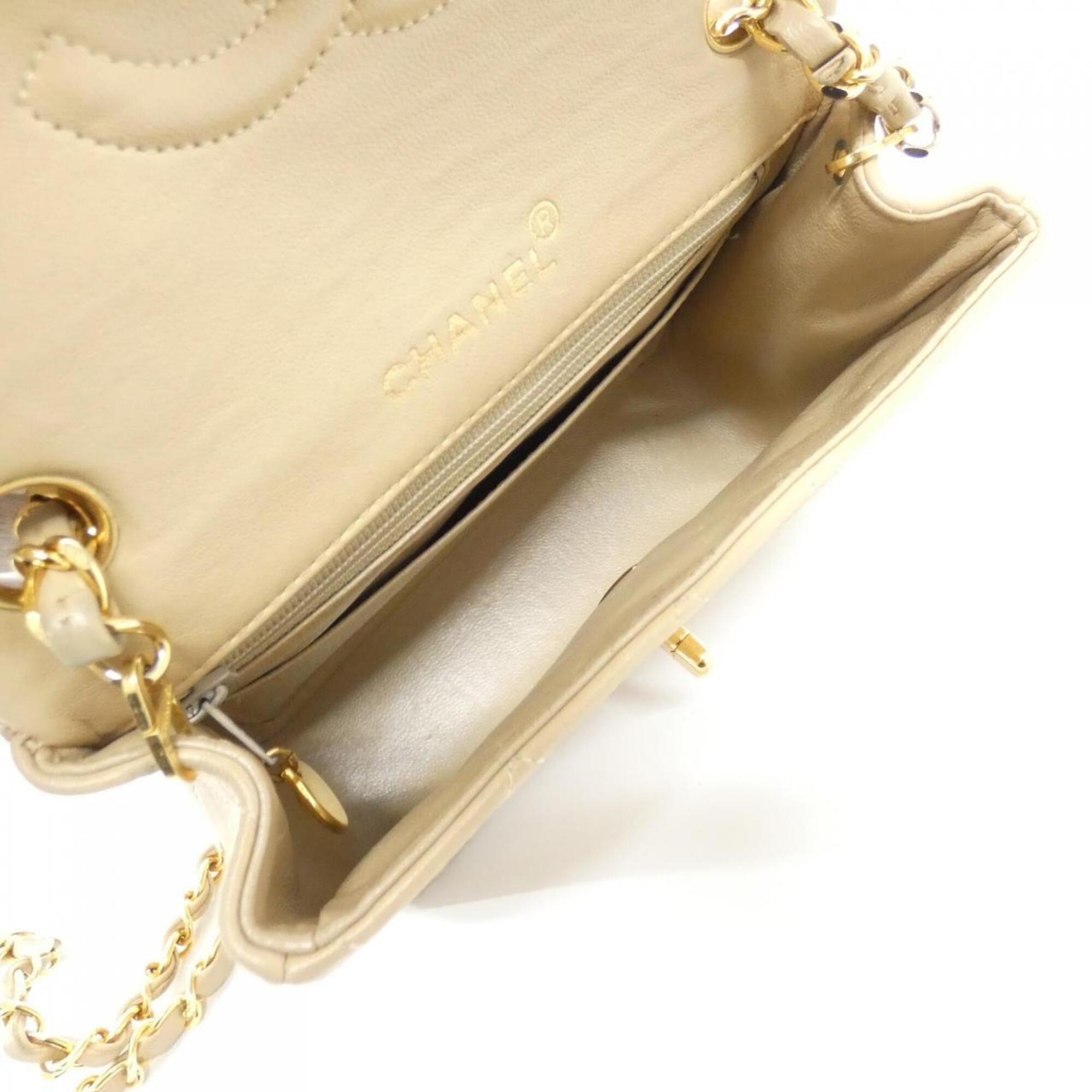 Chanel Beige Leather Shoulder Bag (Pre-Owned)