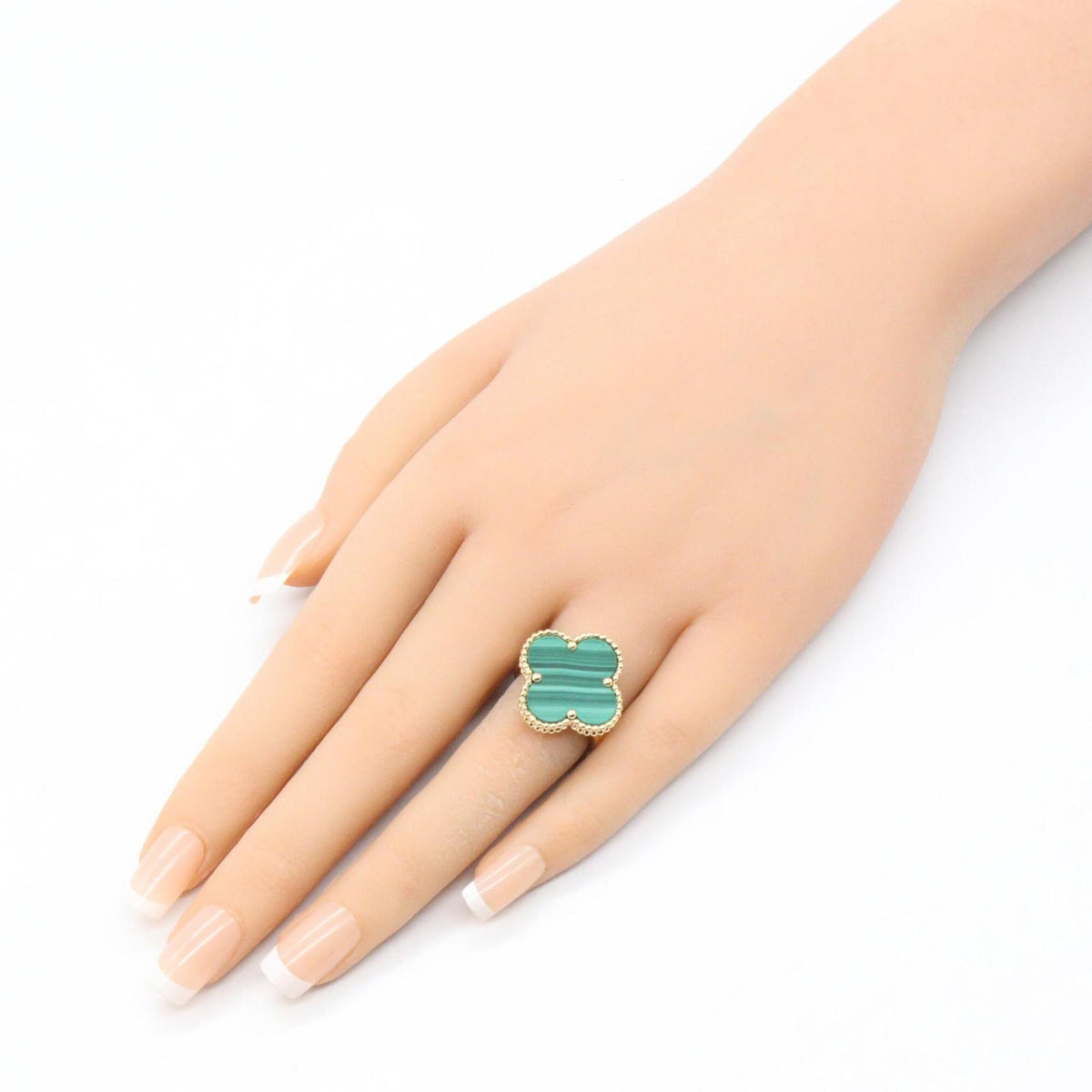 Van Cleef & Arpels Gold Green Yellow Gold (18K) Band Ring (Pre-Owned)