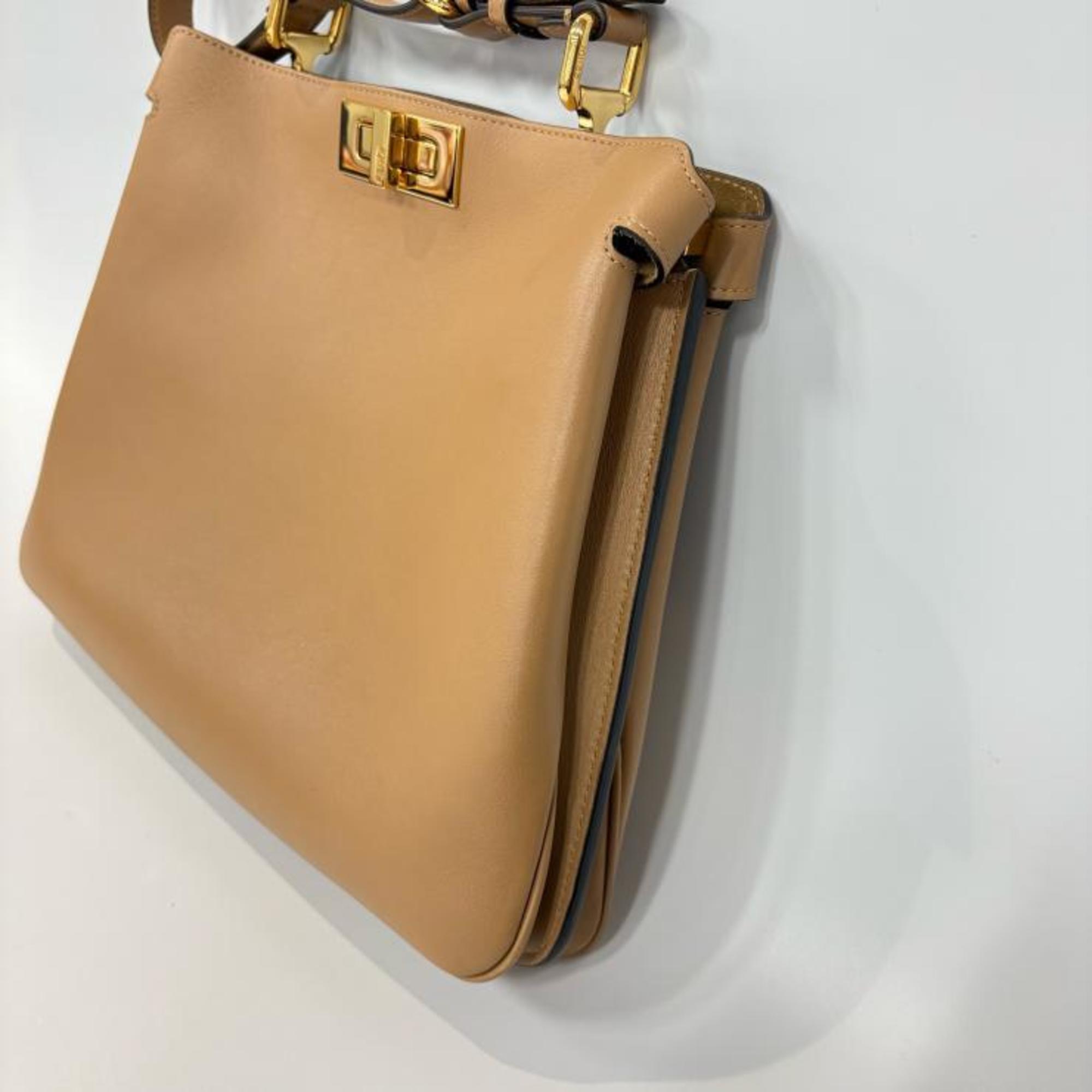 Fendi Beige Leather Handbag (Pre-Owned)