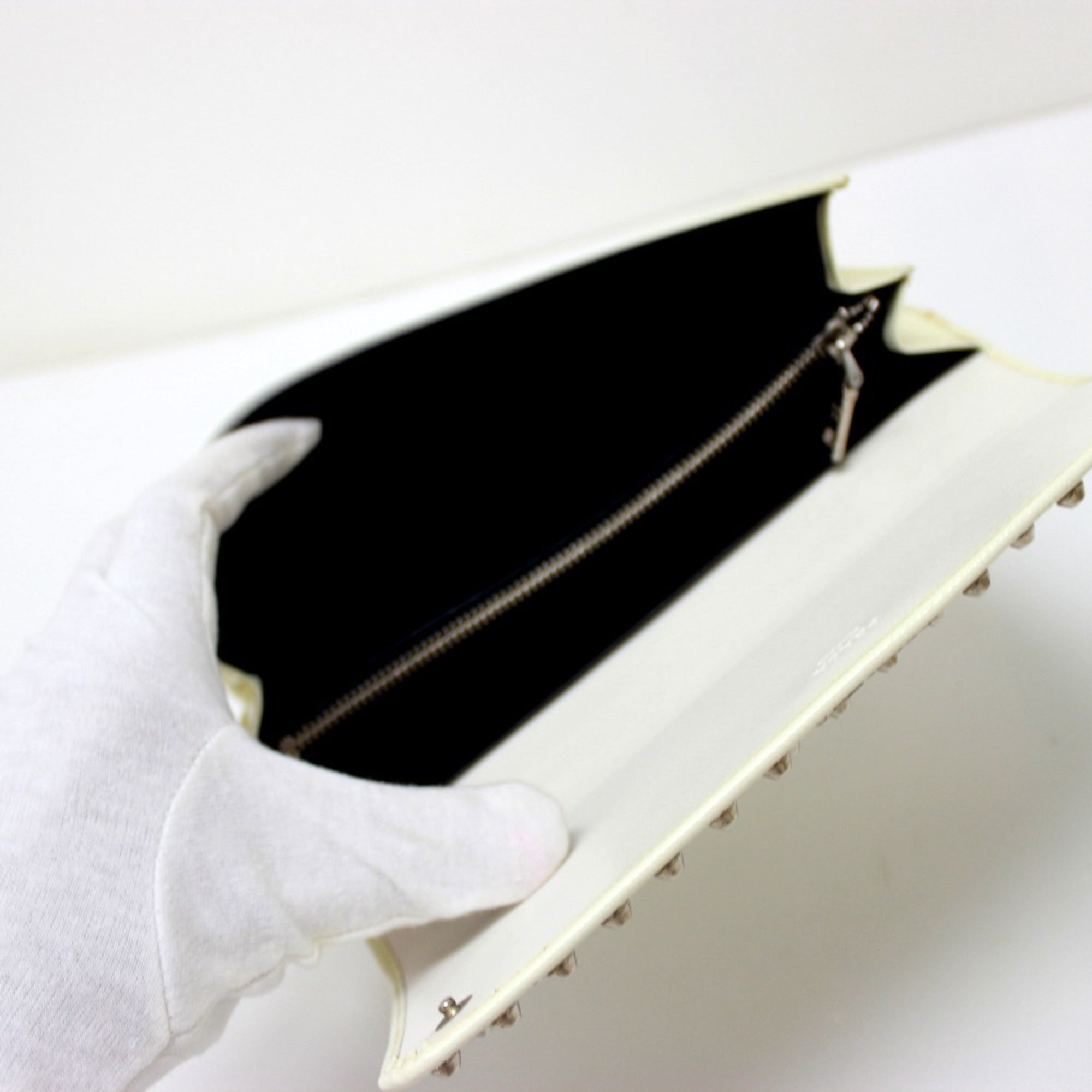 Prada White Leather Long Wallet (Bi-Fold) (Pre-Owned)