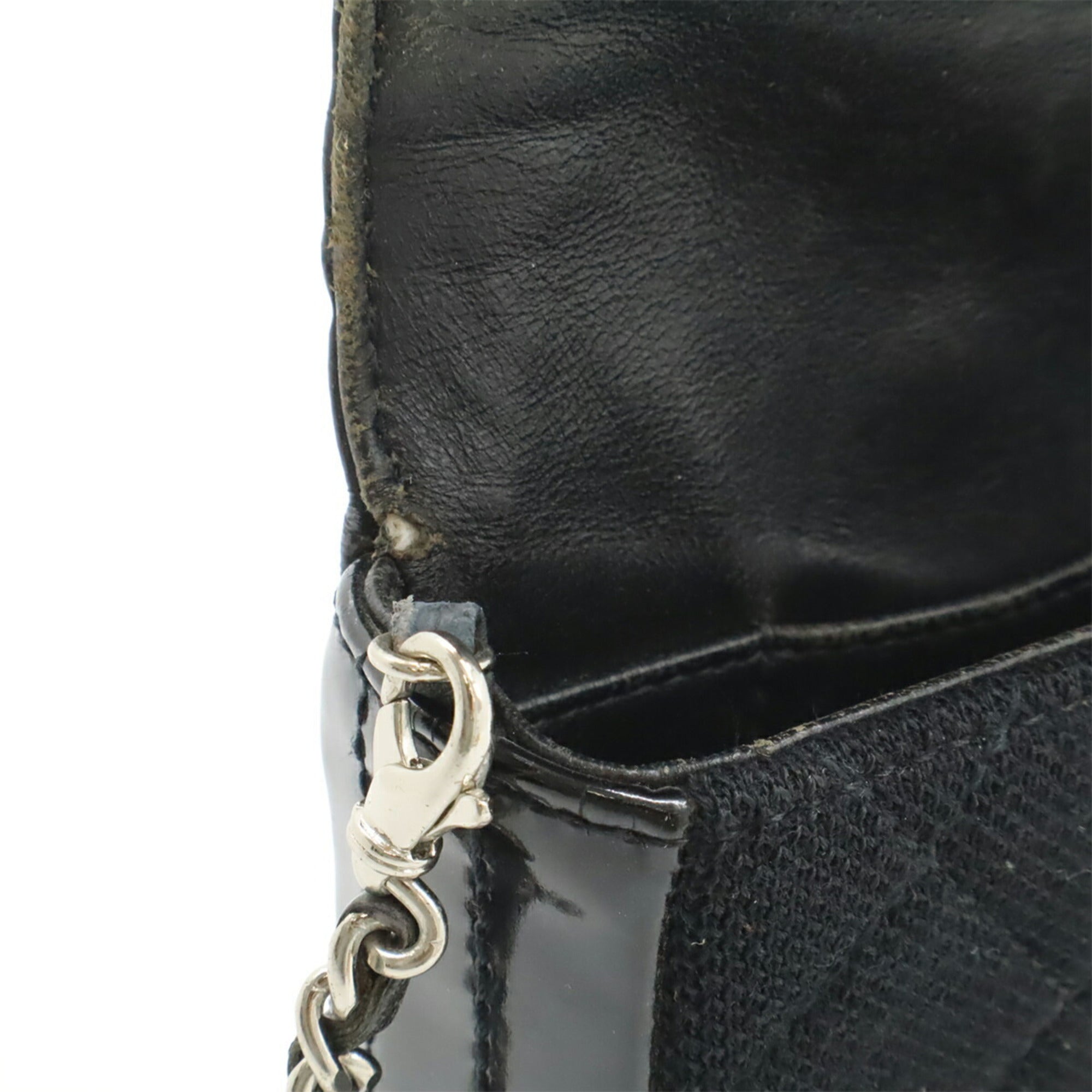Chanel Black Canvas Patent Leather Shoulder Bag (Pre-Owned)