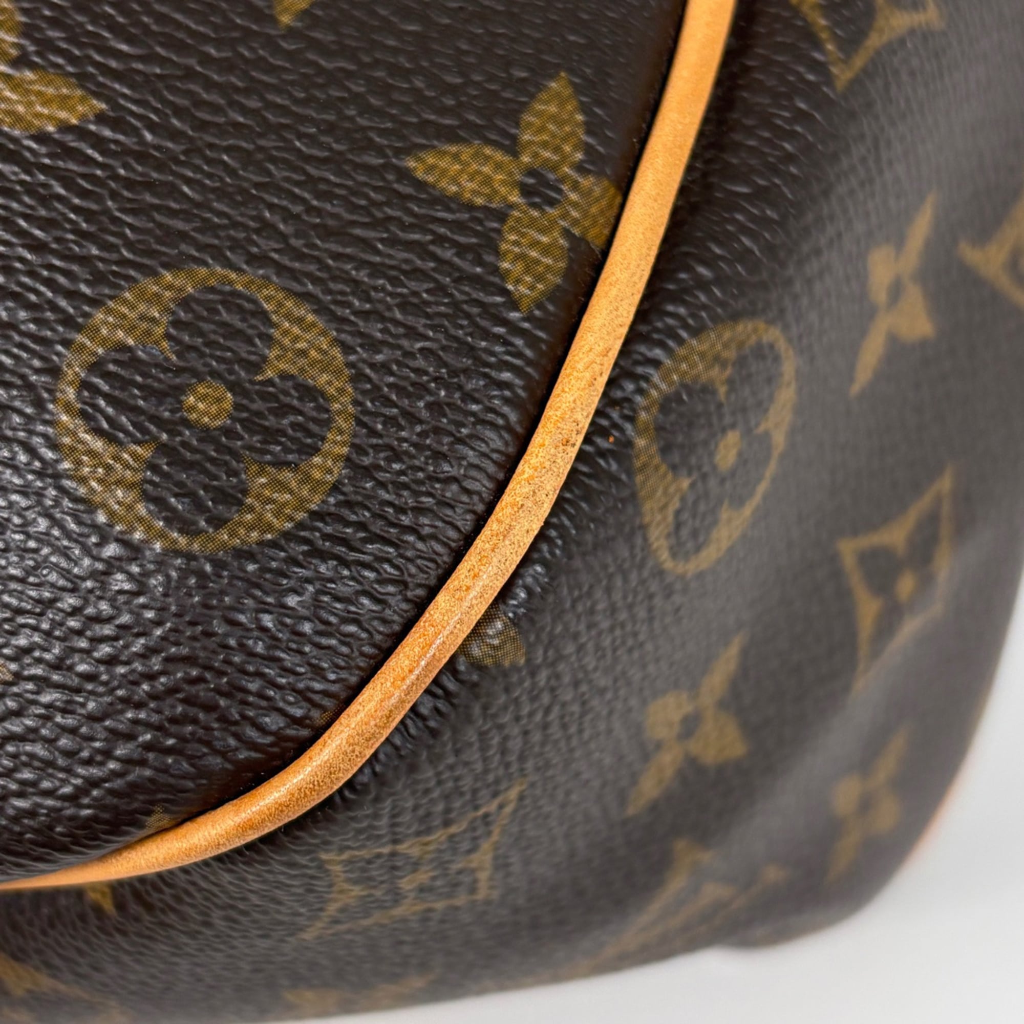 Louis Vuitton Brown Monogram Shoulder Bag (Pre-Owned)