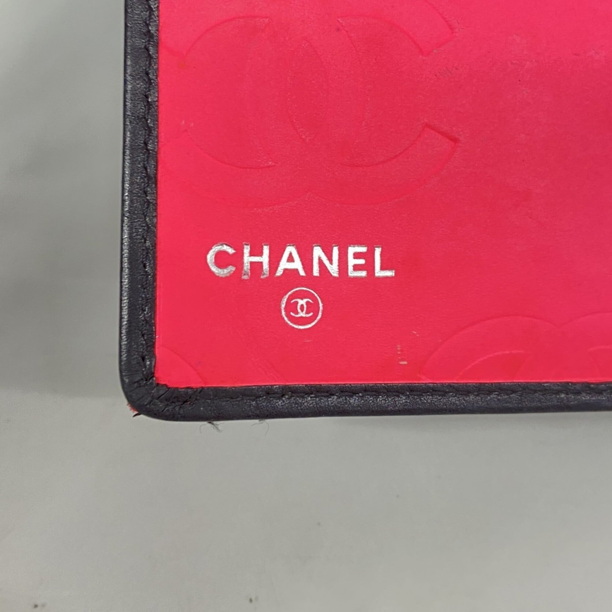 Chanel Black Leather Long Wallet (Bi-Fold) (Pre-Owned)