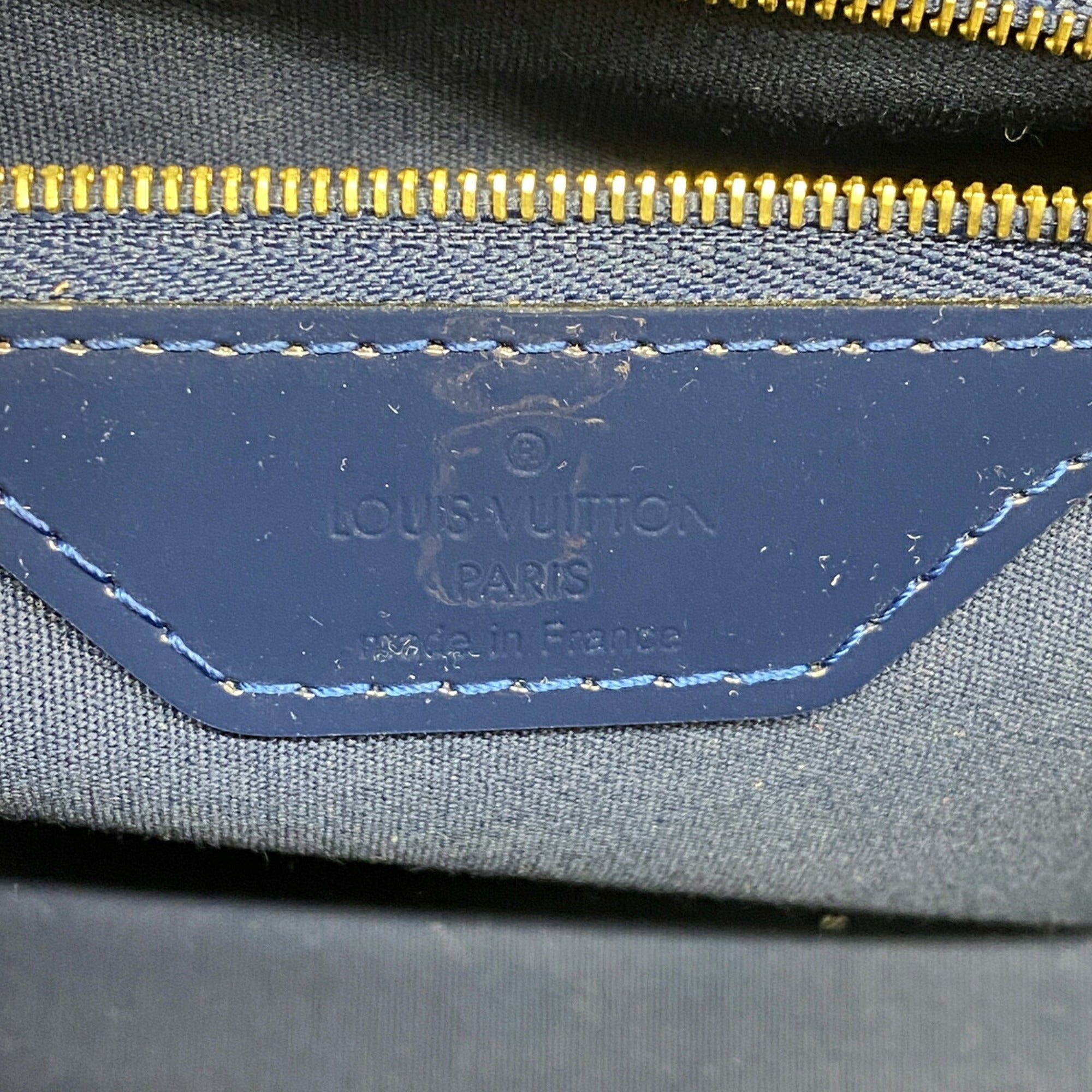 Louis Vuitton Grand Blue Handbag (Pre-Owned)
