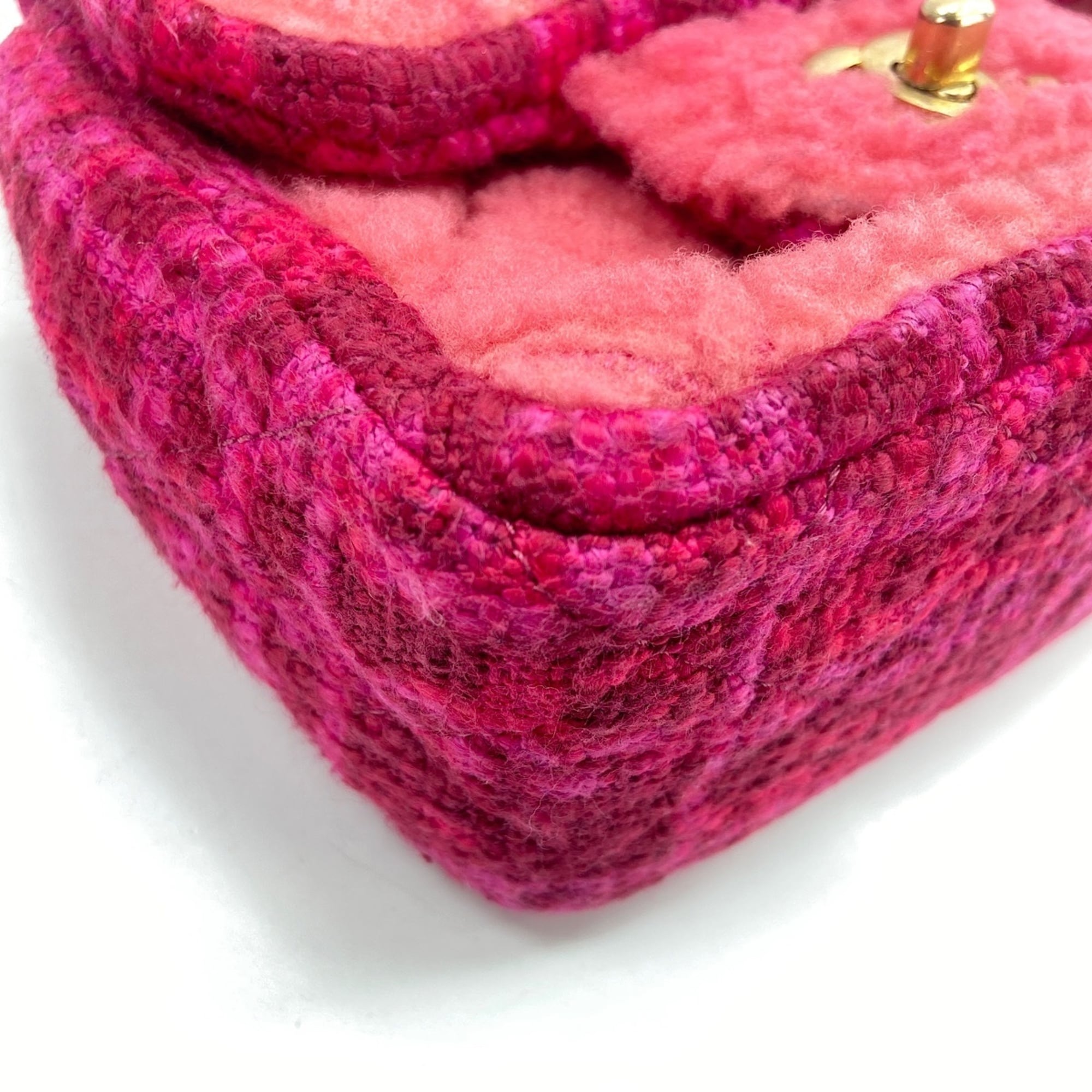 Chanel Matelasse Pink Shoulder Bag (Pre-Owned)