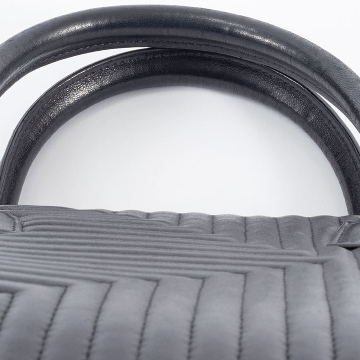 Bally Black Leather Handbag (Pre-Owned)