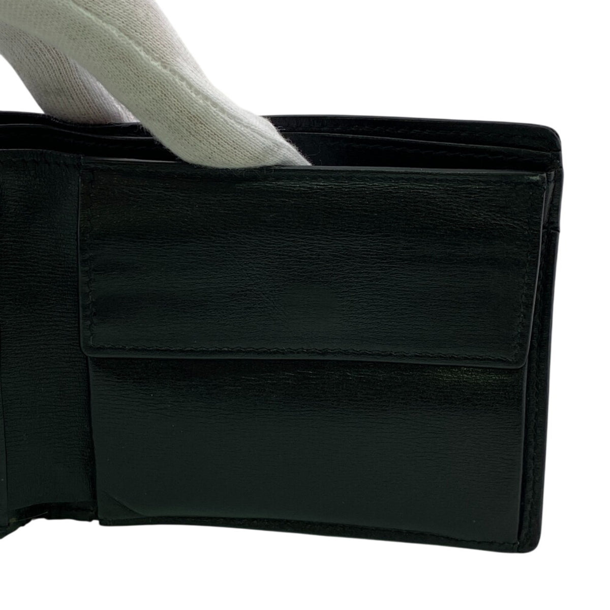 Yves Saint Laurent Black Leather Wallet (Bi-Fold) (Pre-Owned)