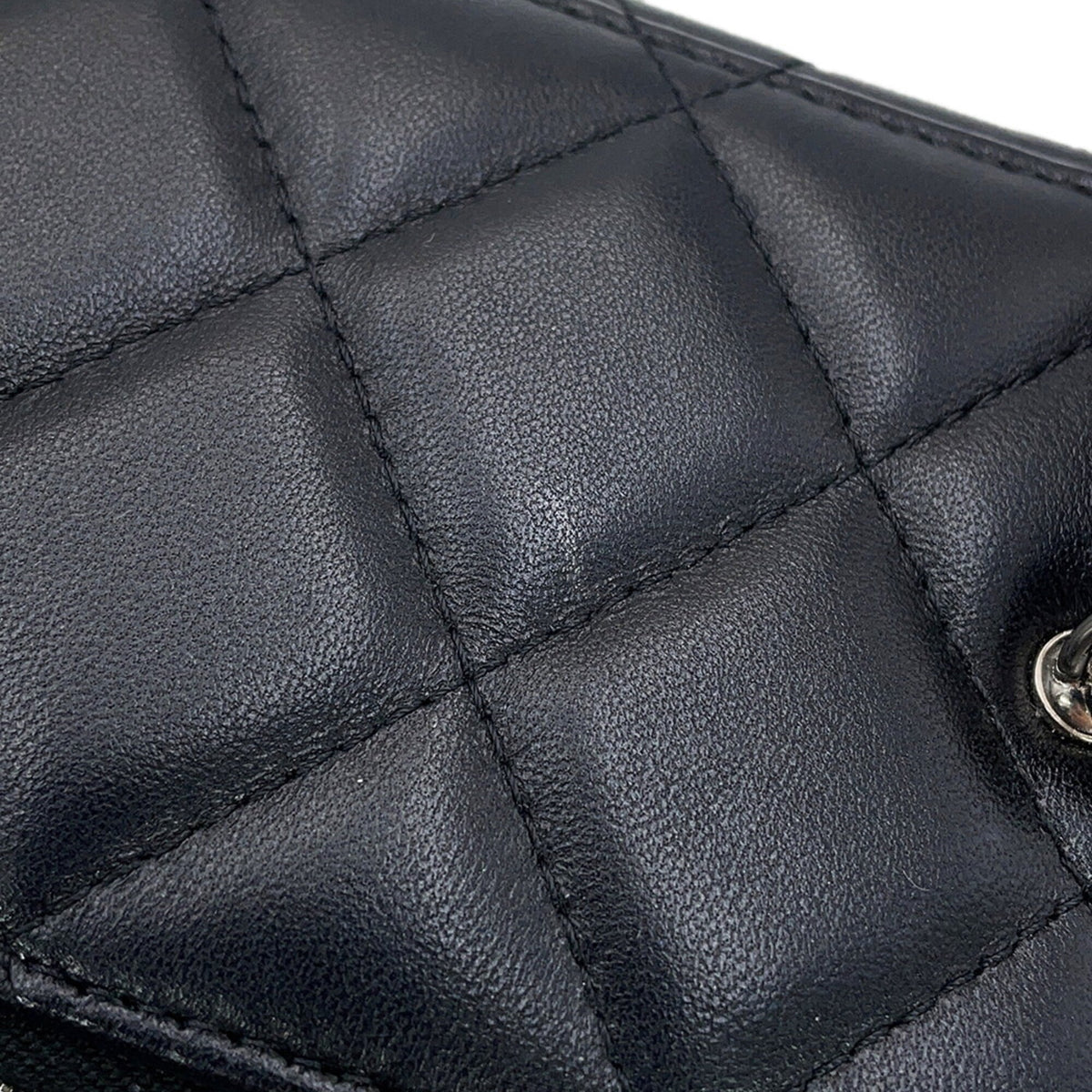 Chanel Black Quilting Handbag Shoulder Bag (Pre-Owned)