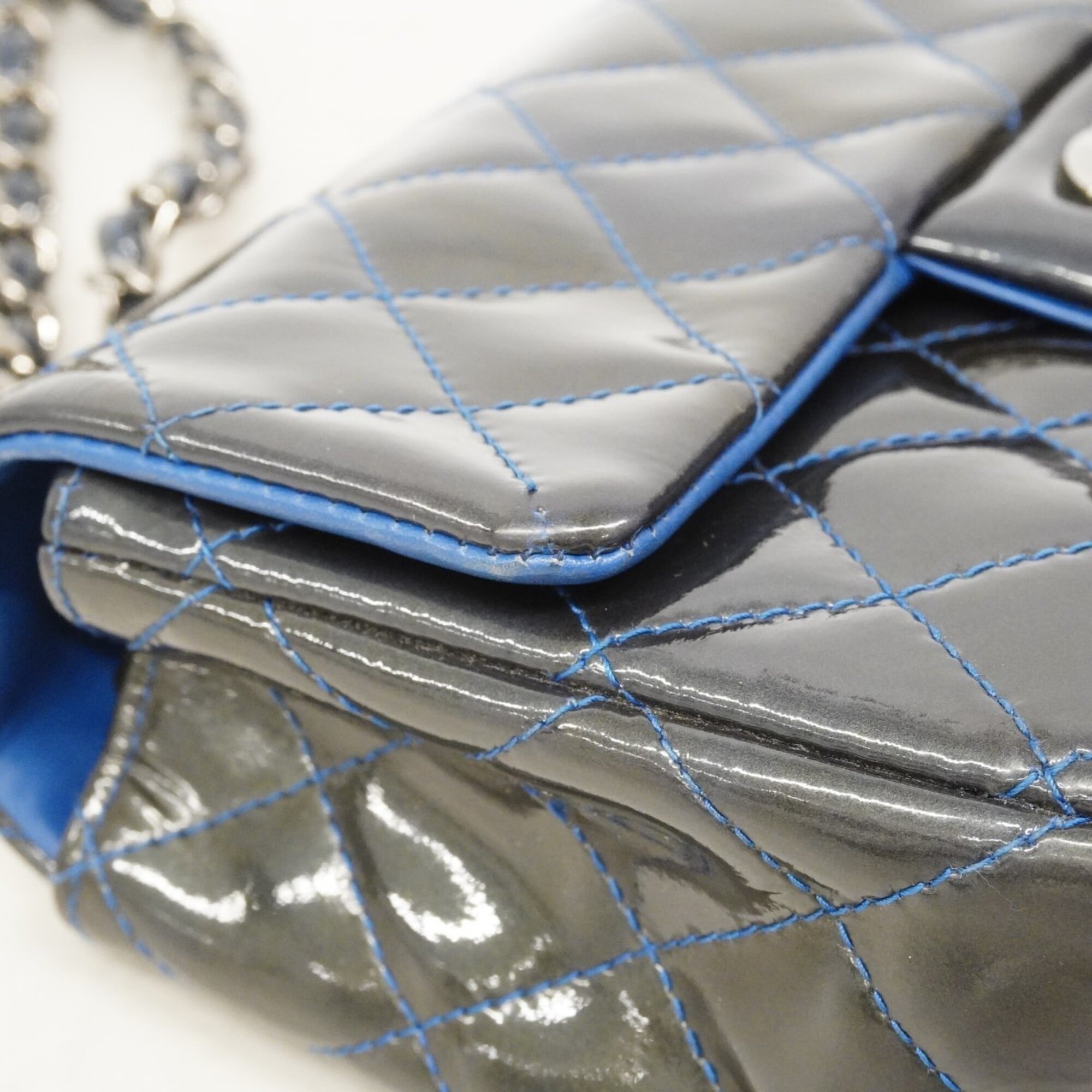 Chanel Blue Gray Patent Leather Shoulder Bag (Pre-Owned)