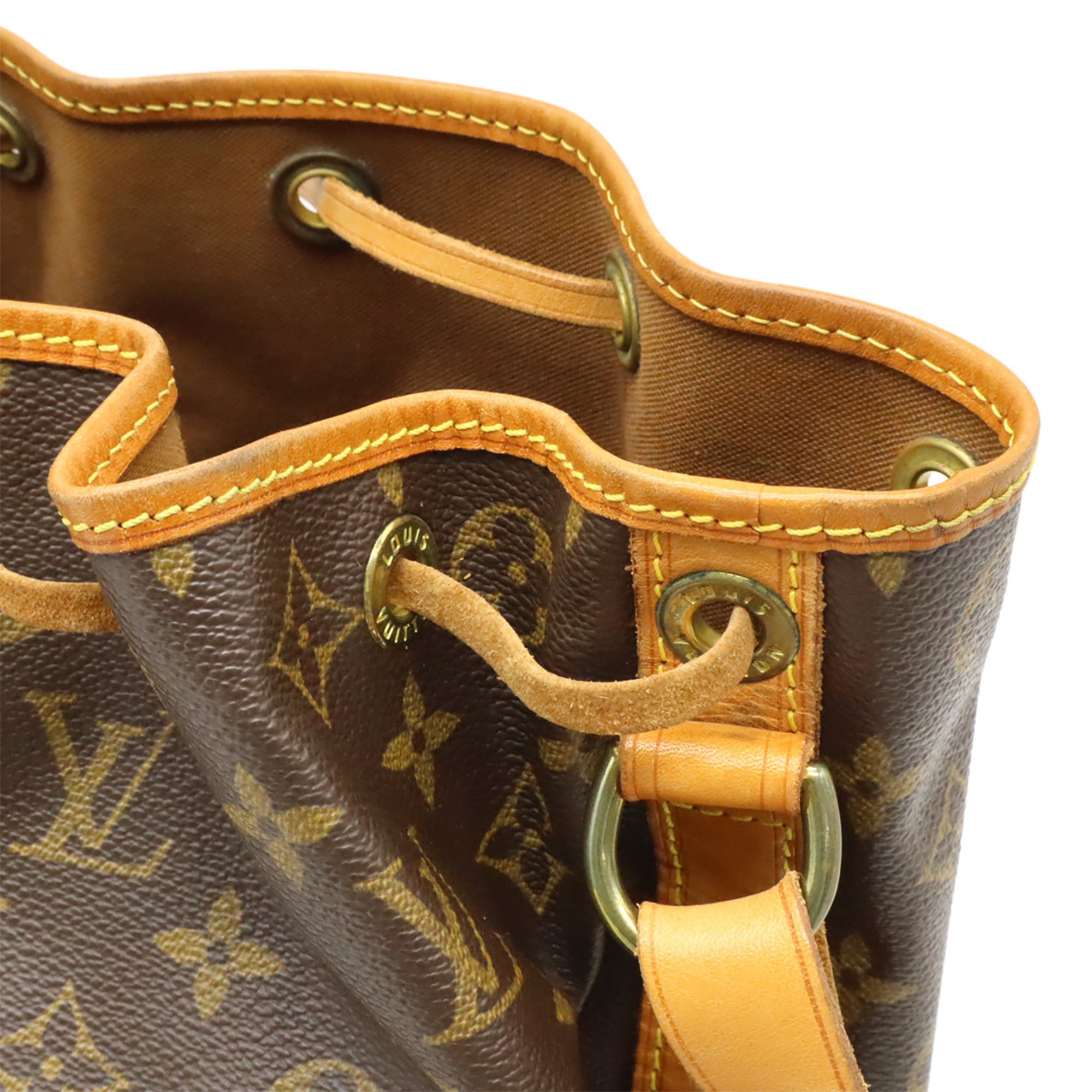 Louis Vuitton Brown Monogram Monogram Shoulder Bag (Pre-Owned)