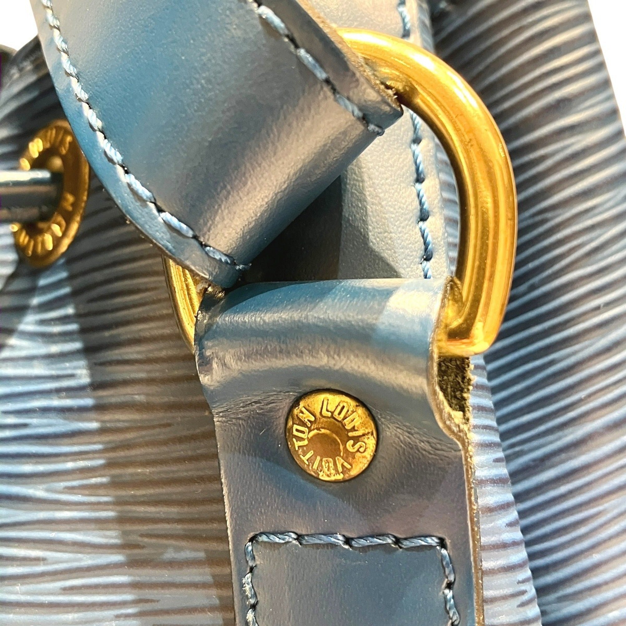 Louis Vuitton Toledo Blue Epi Leather Shoulder Bag (Pre-Owned)