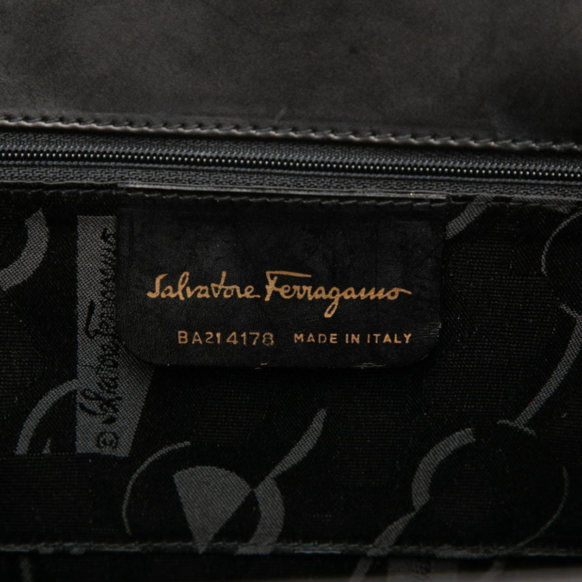 Salvatore Ferragamo Black Leather Handbag Shoulder Bag (Pre-Owned)