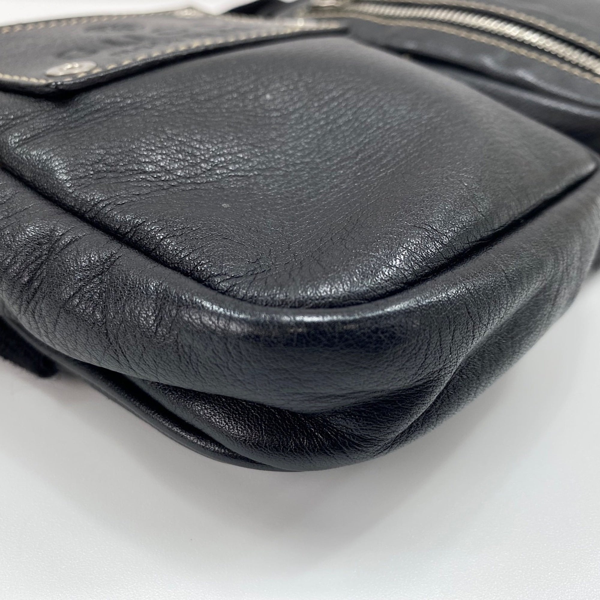 Gucci Black Leather Fanny Pack (Pre-Owned)