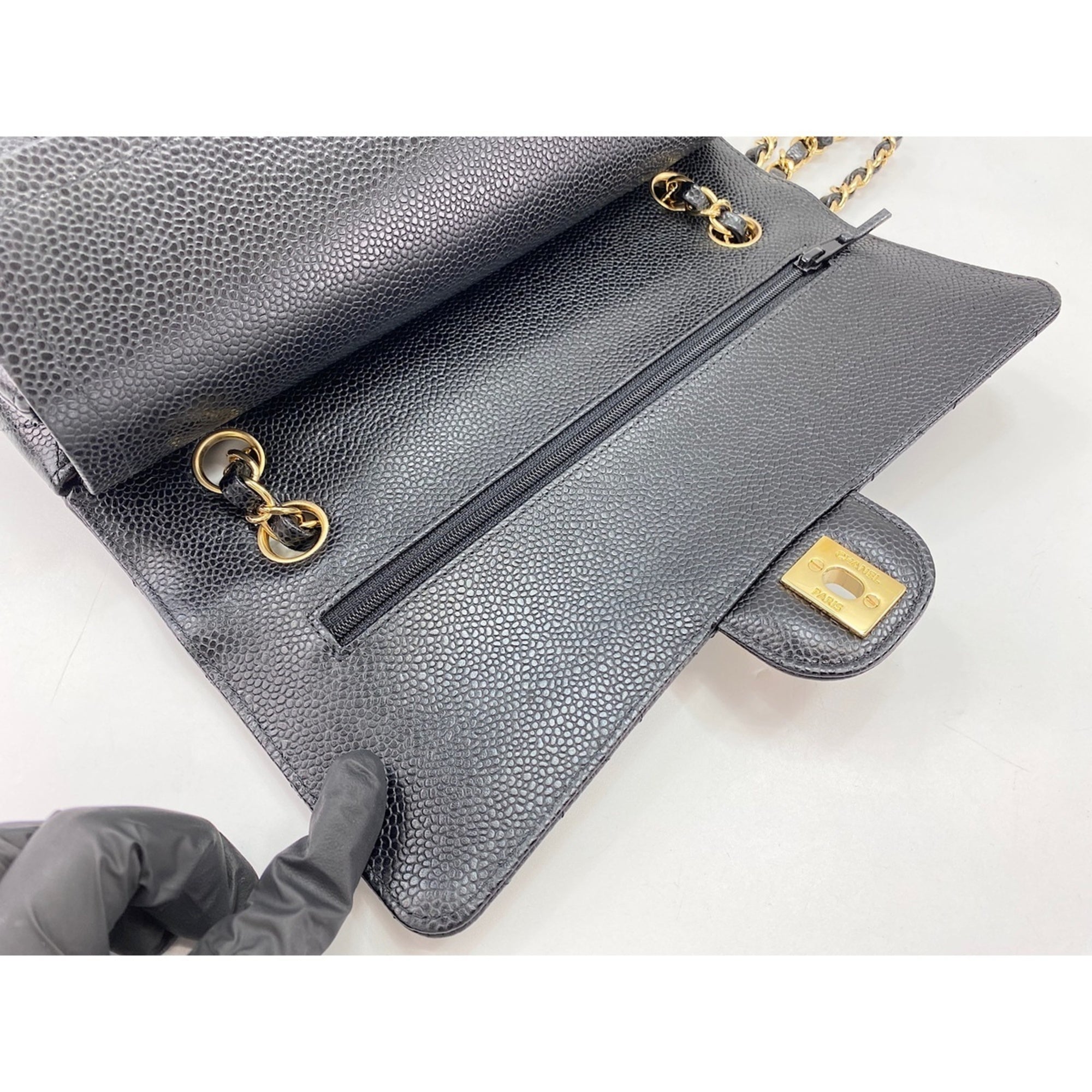 Chanel Matelasse Black Shoulder Bag (Pre-Owned)