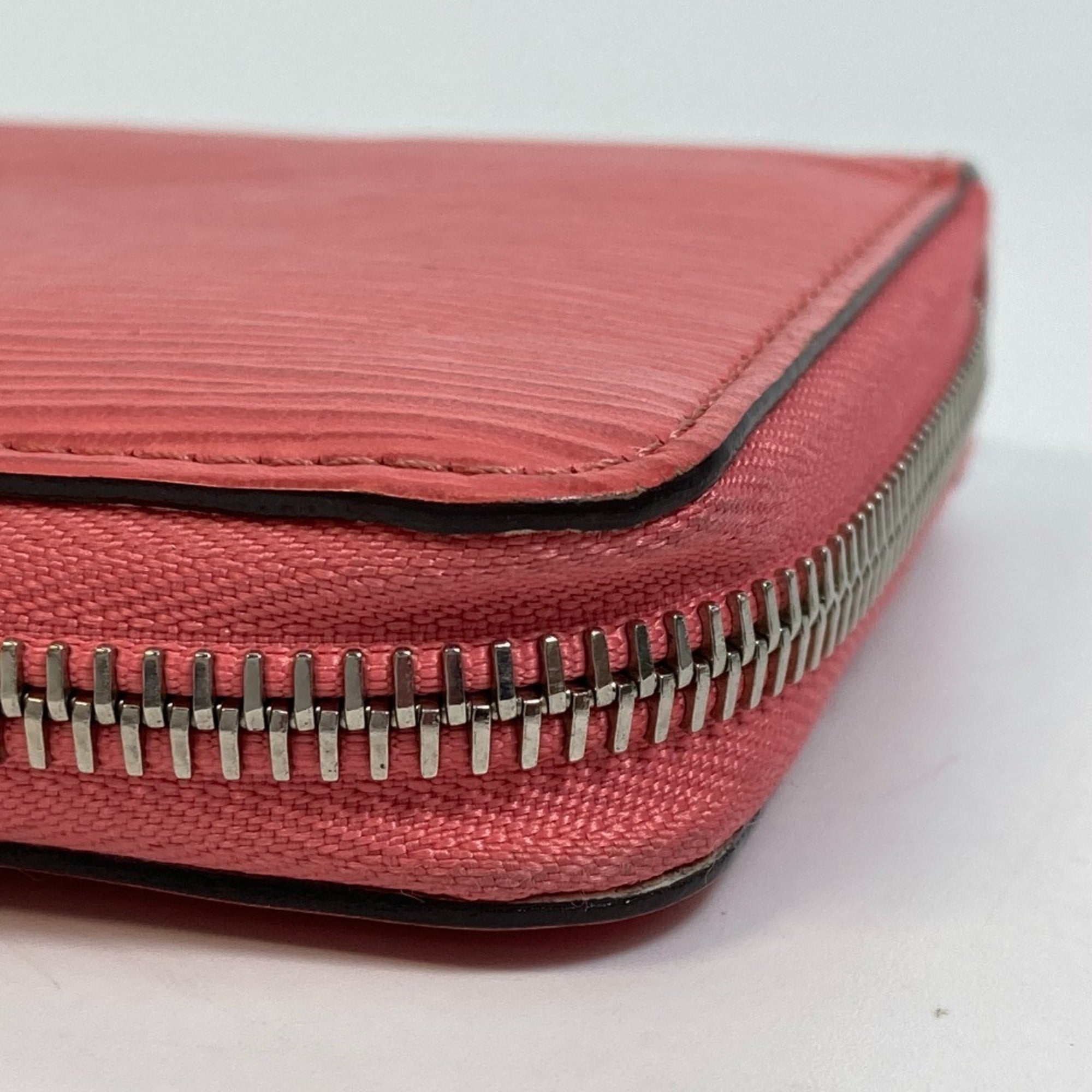 Louis Vuitton Epi Corail Pink Epi Leather Long Wallet (Bi-Fold) (Pre-Owned)