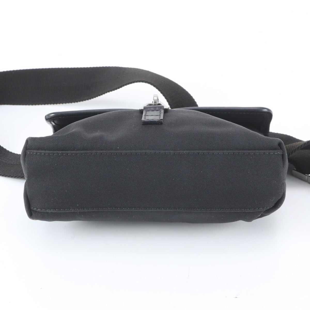 Gucci Black Leather Nylon Pouch Shoulder Bag Sling Bag (Pre-Owned)