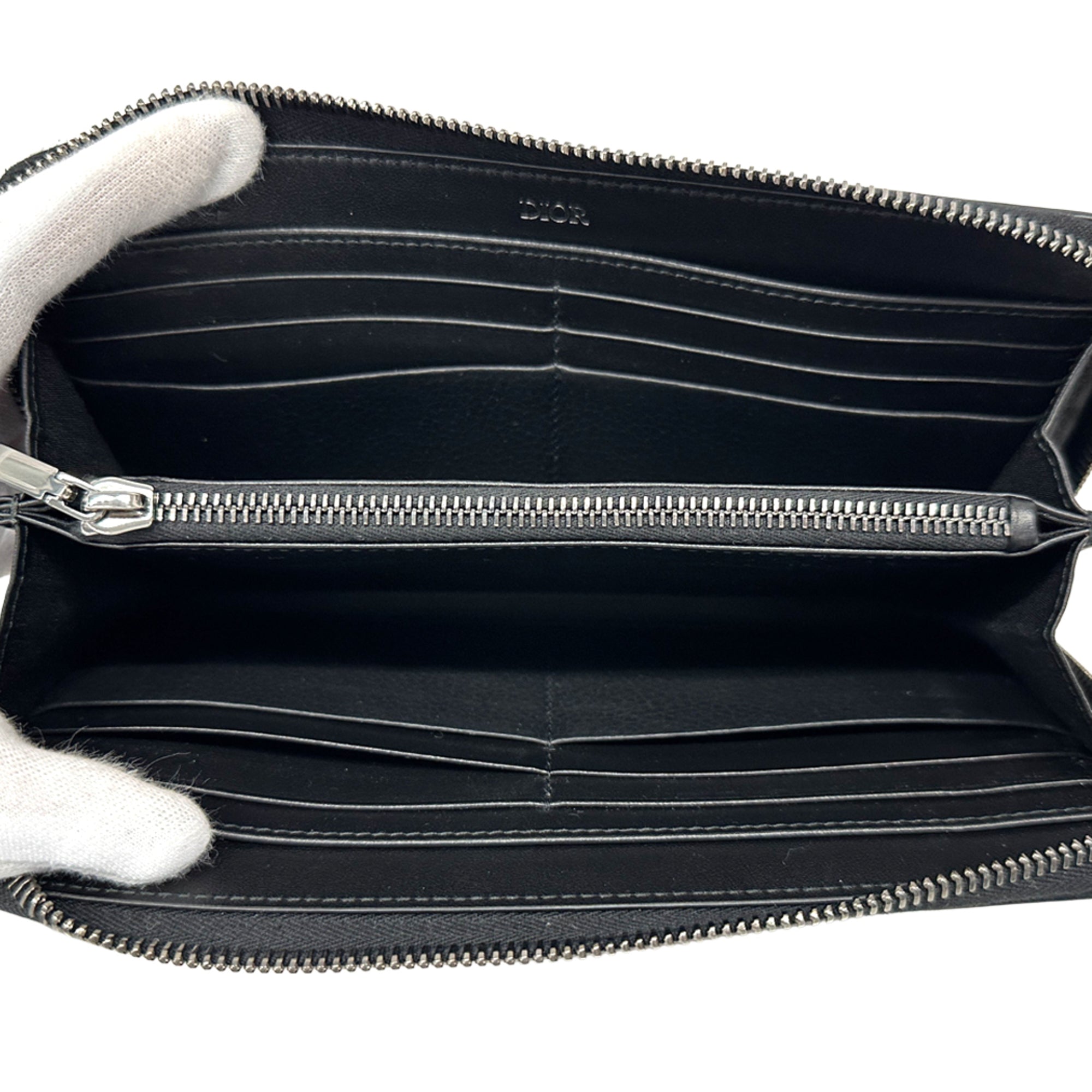 Christian Dior Black Leather Long Wallet (Bi-Fold) (Pre-Owned)