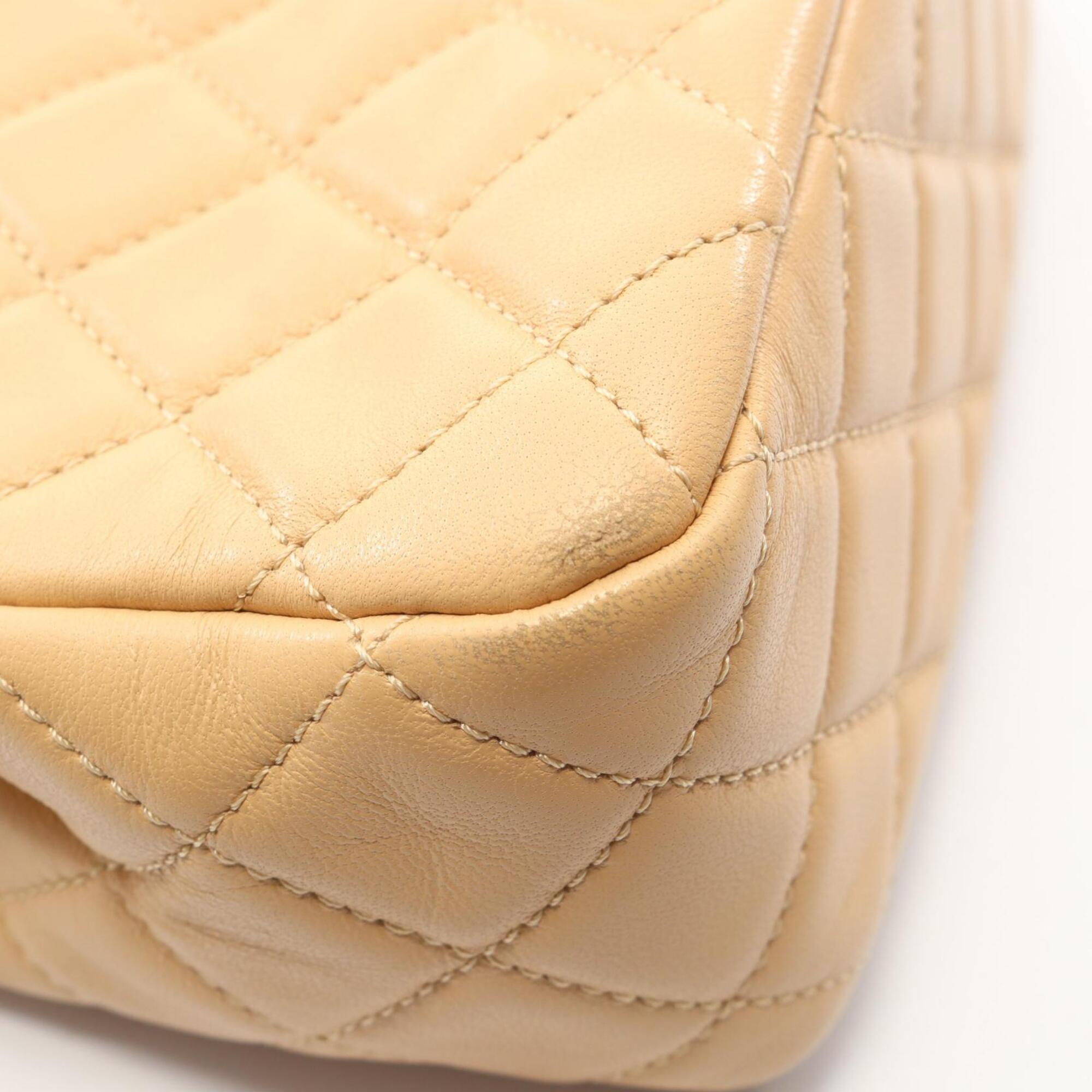 Chanel Matelasse Beige Leather Handbag Shoulder Bag (Pre-Owned)