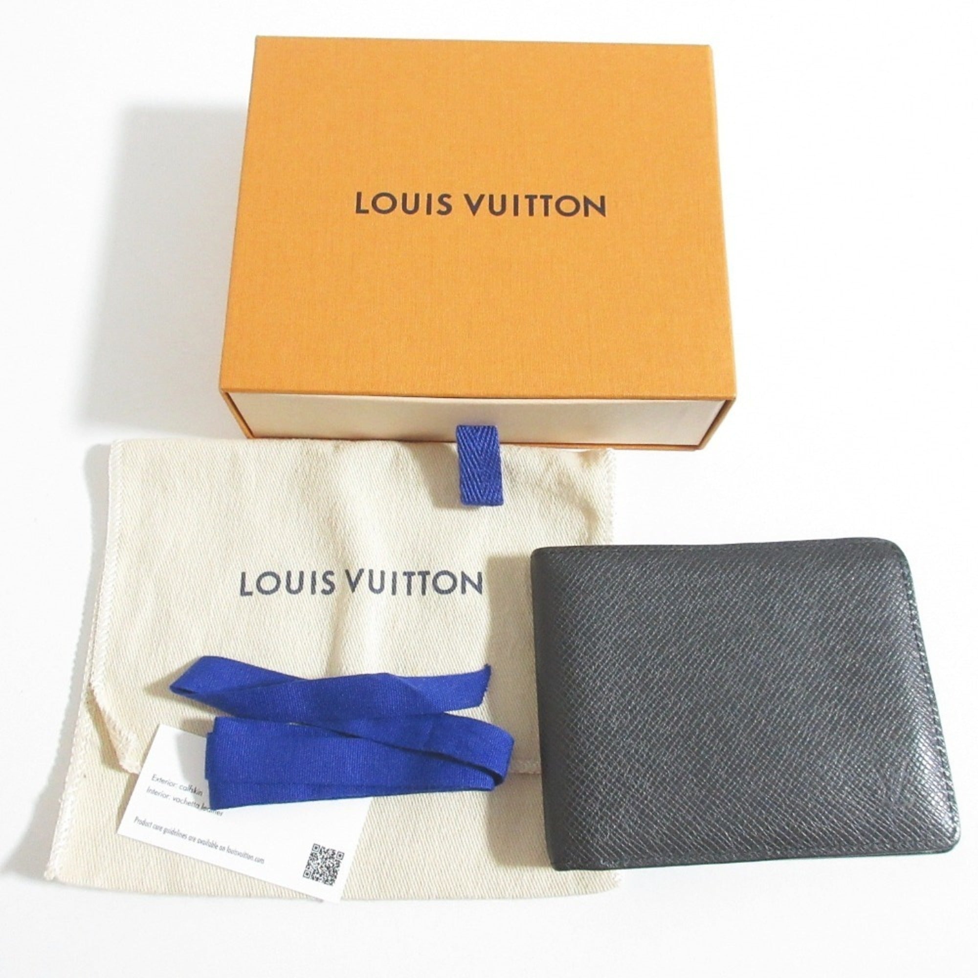 Louis Vuitton Black Wallet (Bi-Fold) (Pre-Owned)