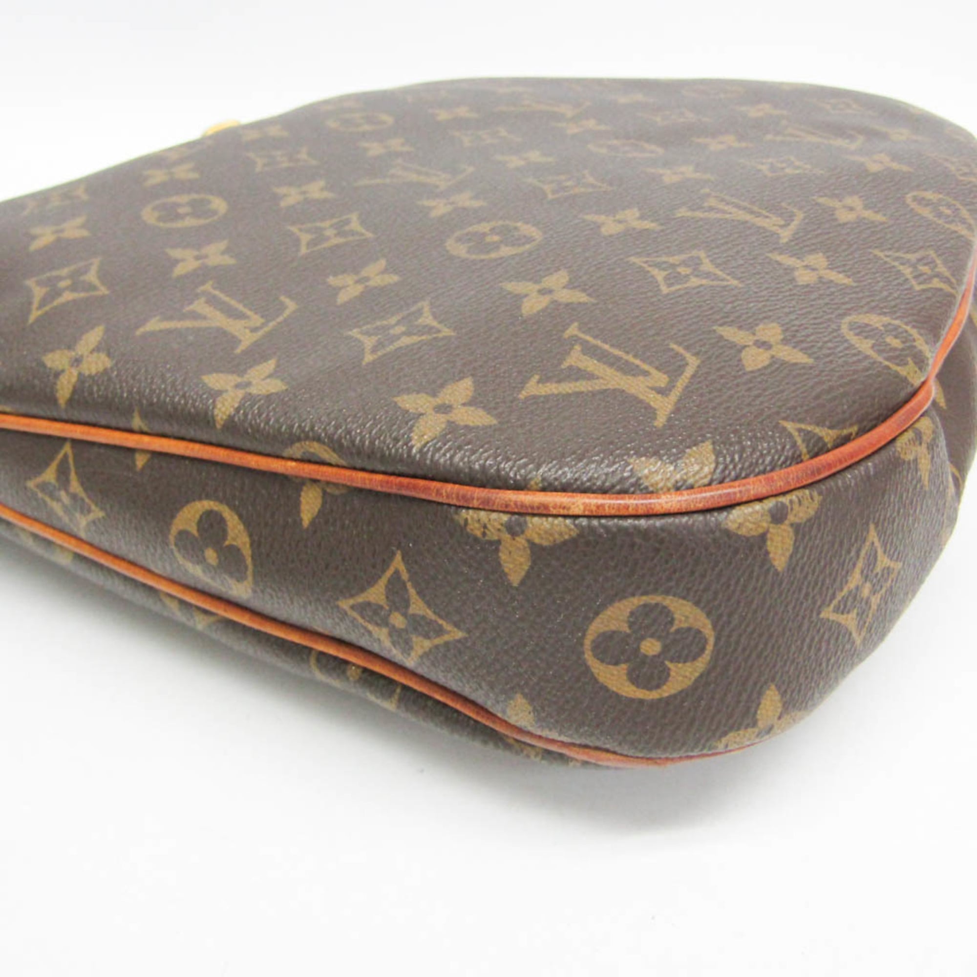 Louis Vuitton Monogram Monogram Monogram Shoulder Bag (Pre-Owned)