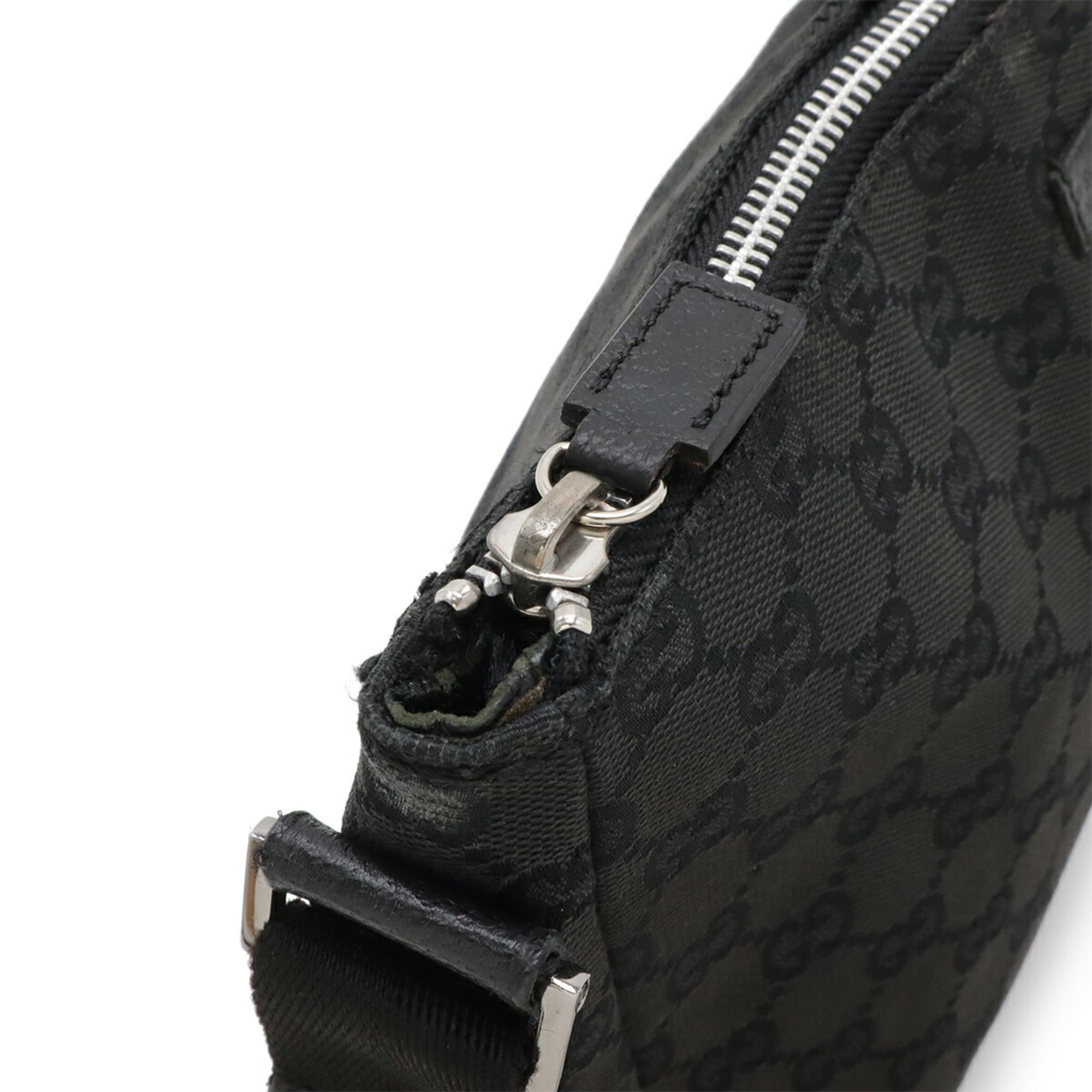 Gucci Gg Canvas Black Gg Canvas Handbag Shoulder Bag (Pre-Owned)