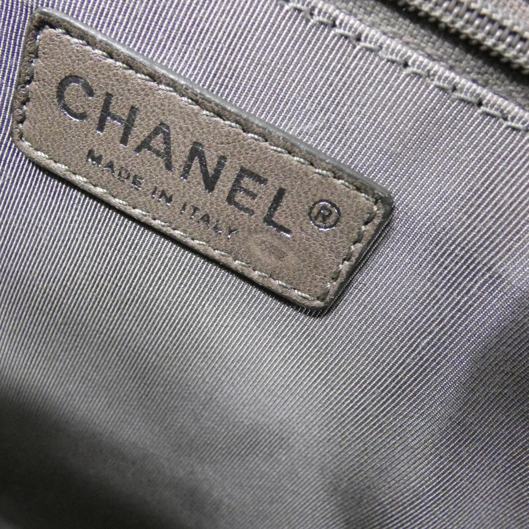 Chanel Purple White Leather Shoulder Bag (Pre-Owned)