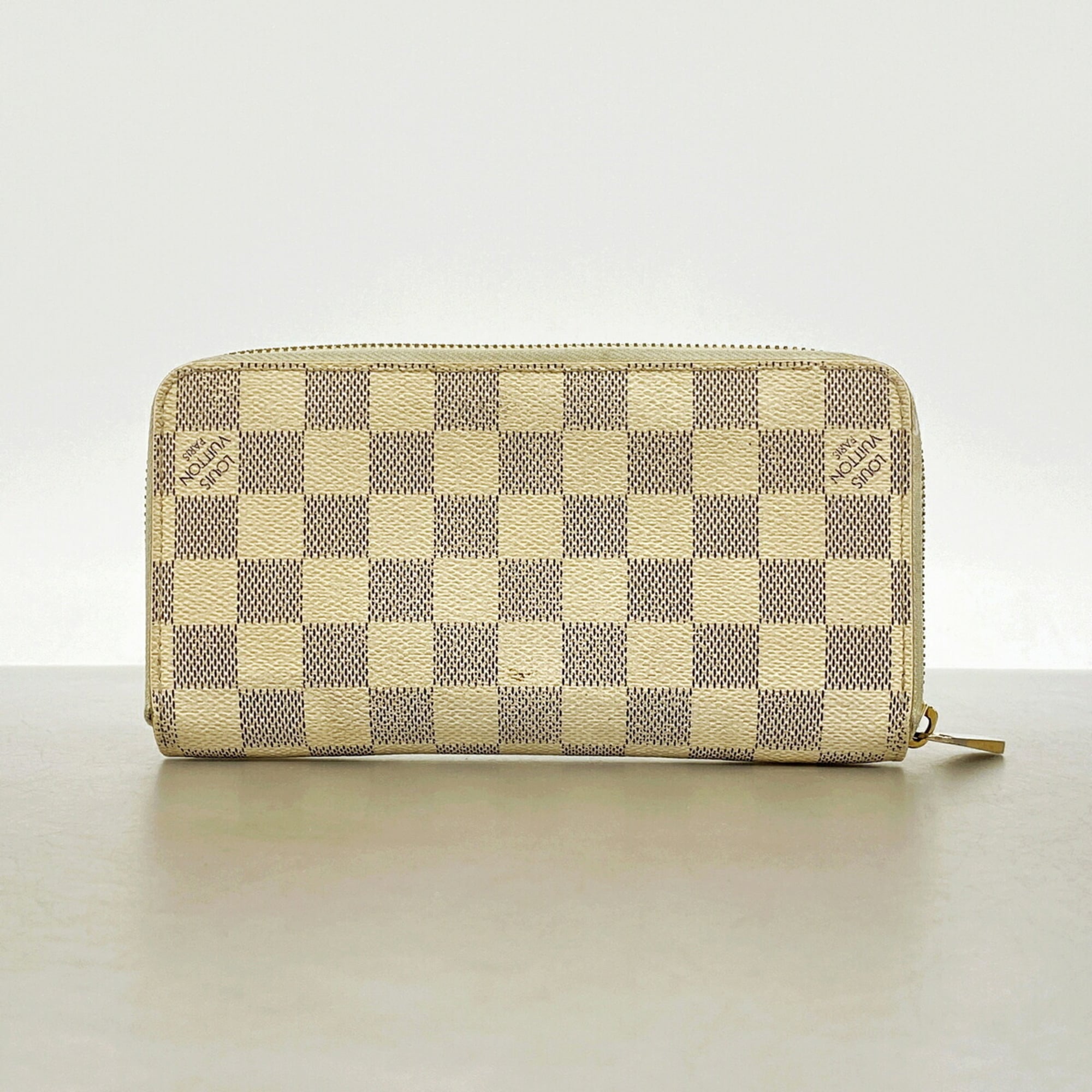 Louis Vuitton White Long Wallet (Bi-Fold) (Pre-Owned)